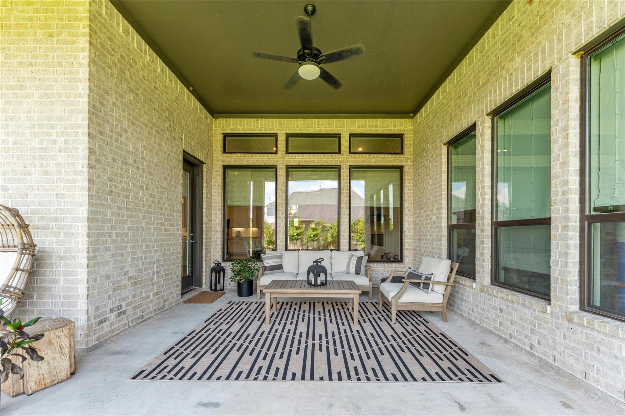 1027 Groveton Ridge Lane