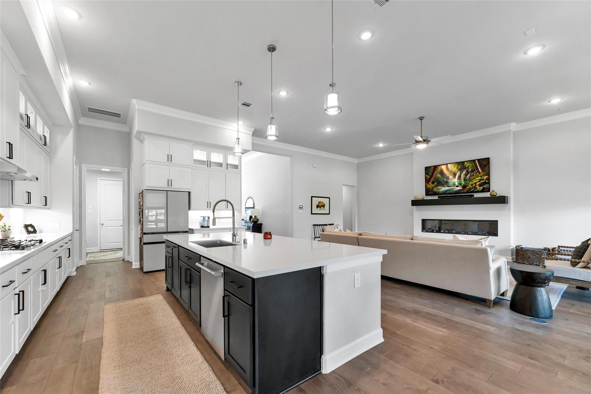 1027 Groveton Ridge Lane