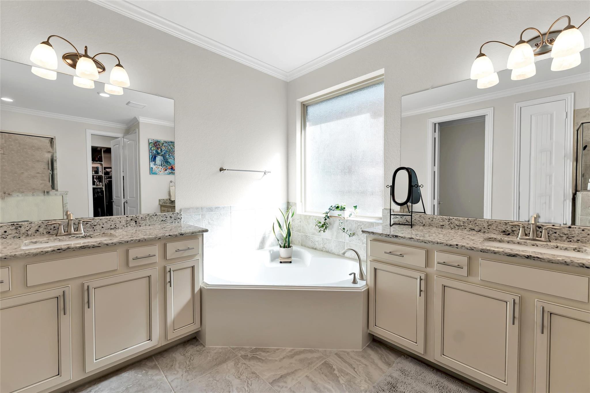 1015 Ginger Glade Lane