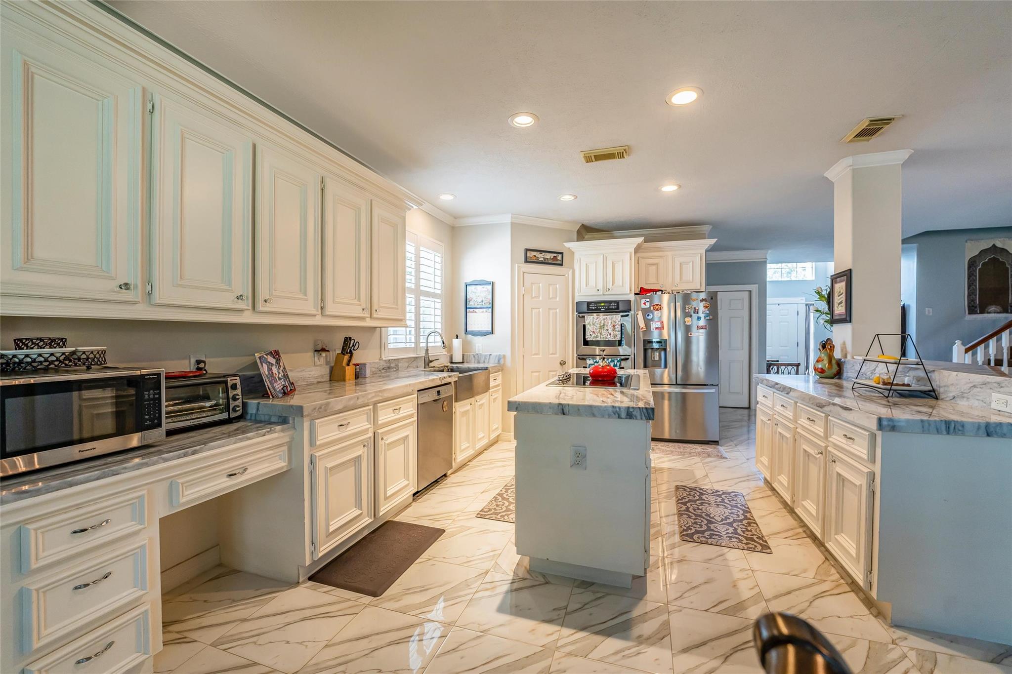 8002 Royal Crest Court