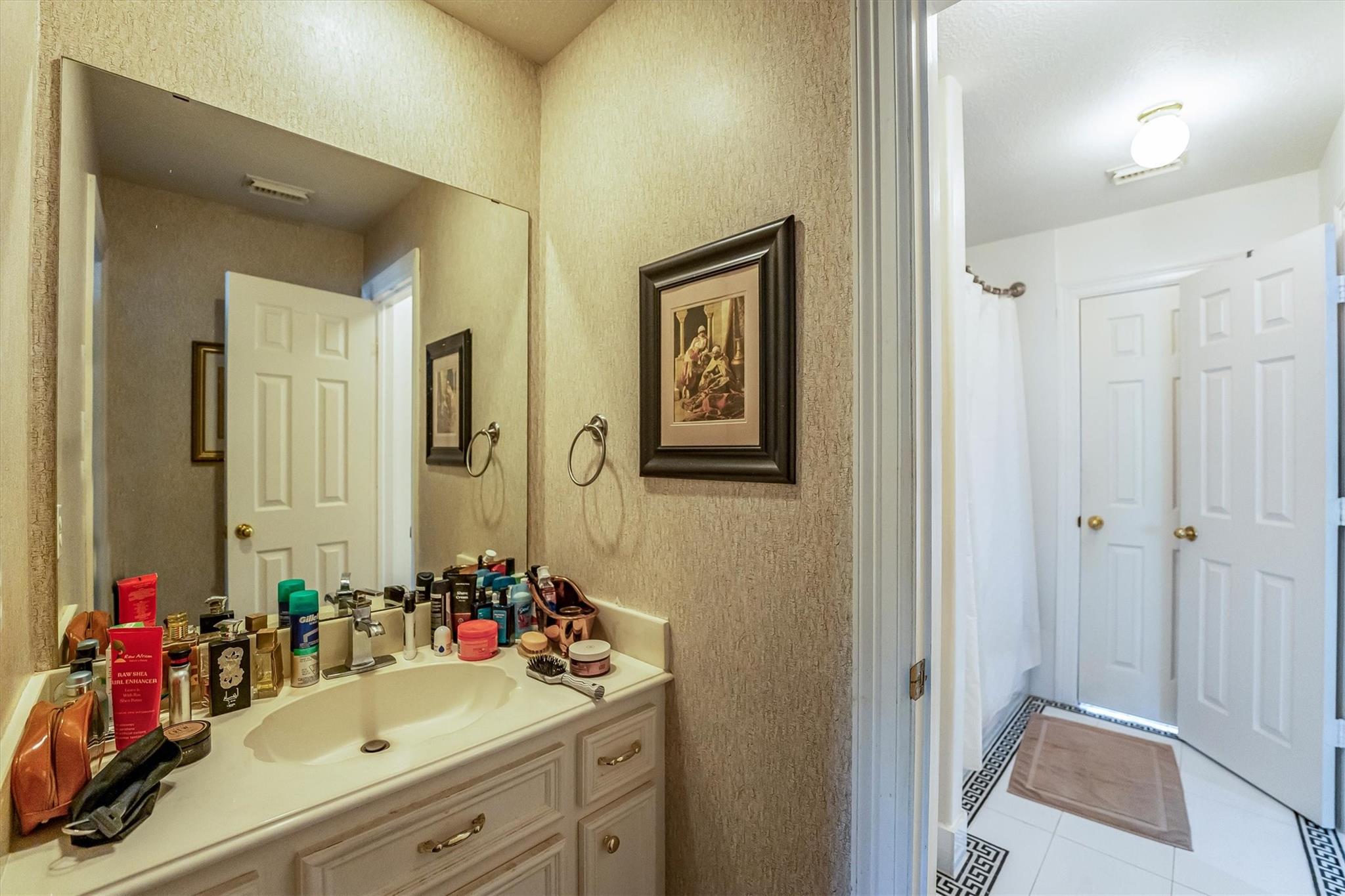 8002 Royal Crest Court
