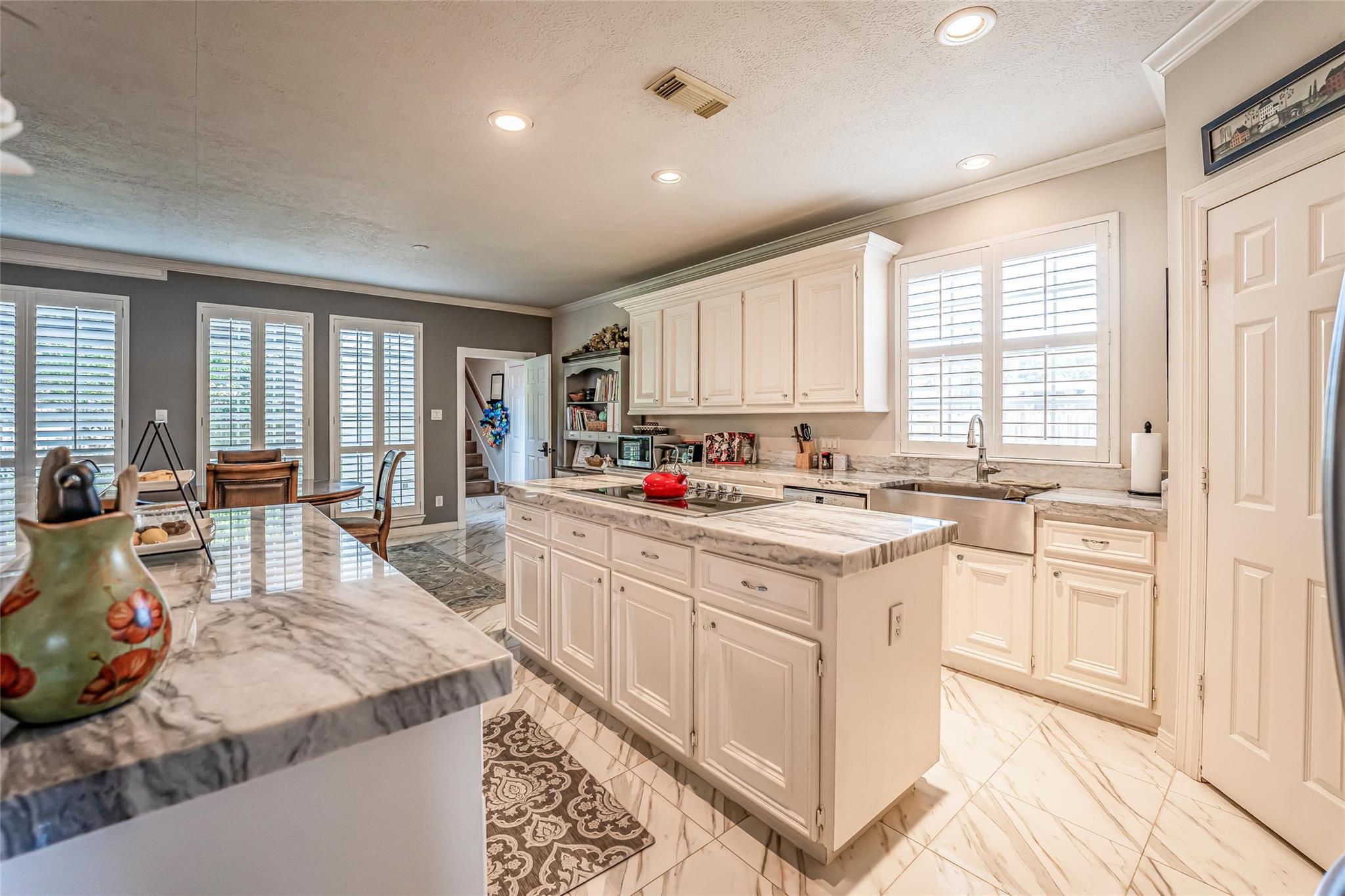 8002 Royal Crest Court