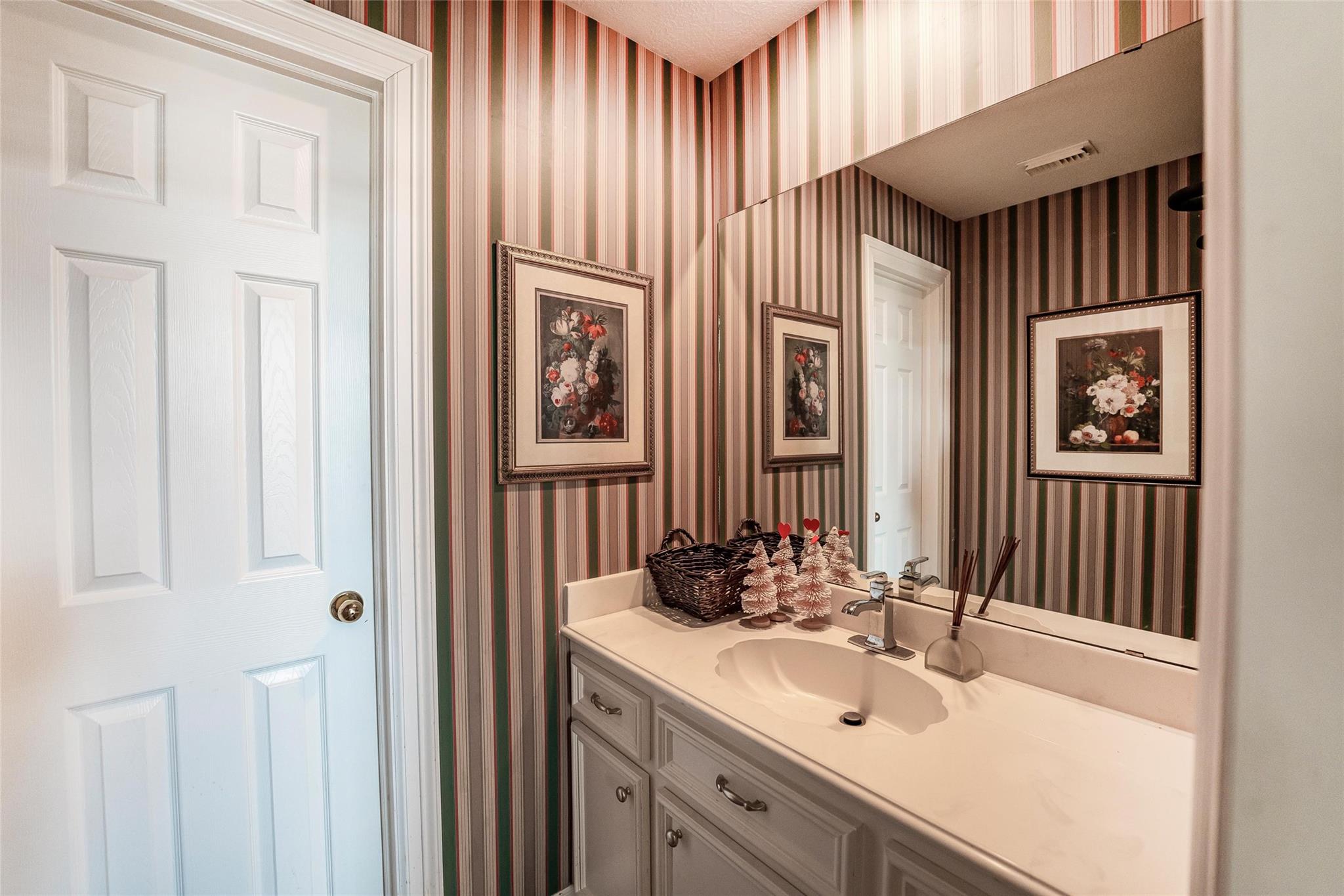 8002 Royal Crest Court