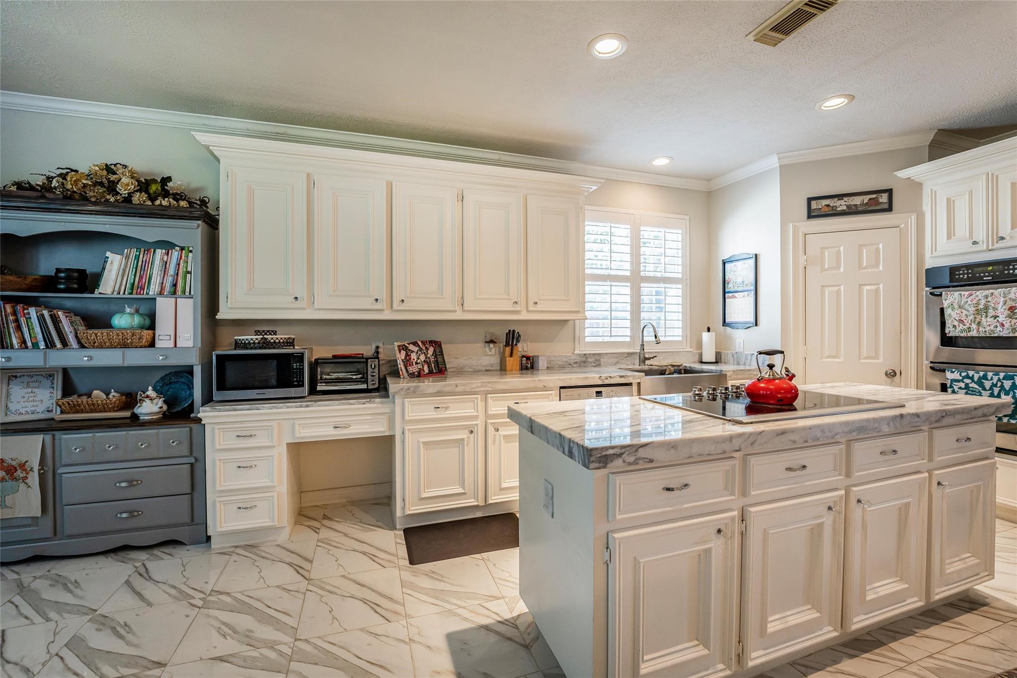 8002 Royal Crest Court