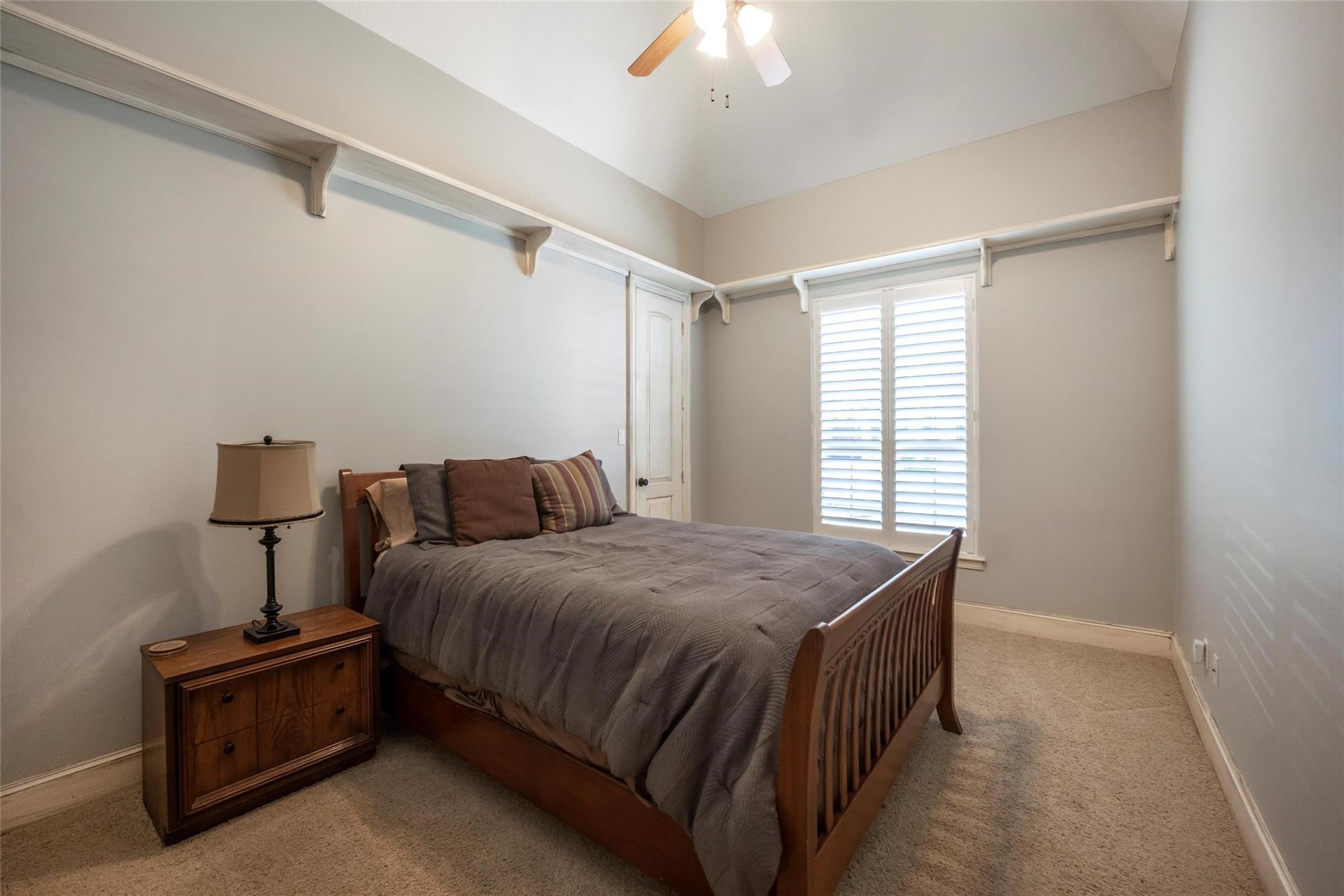 115 Lake Sterling Gate Drive