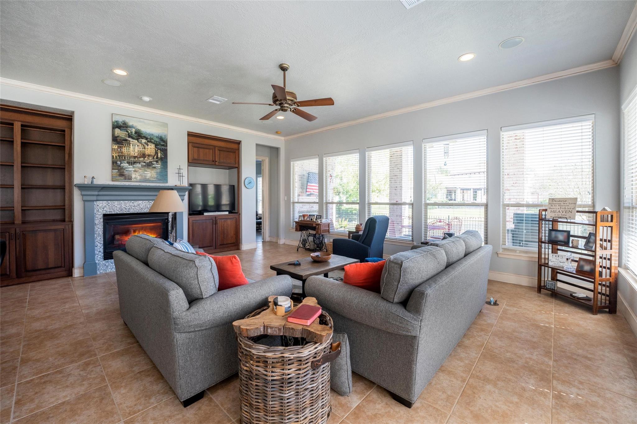 115 Lake Sterling Gate Drive