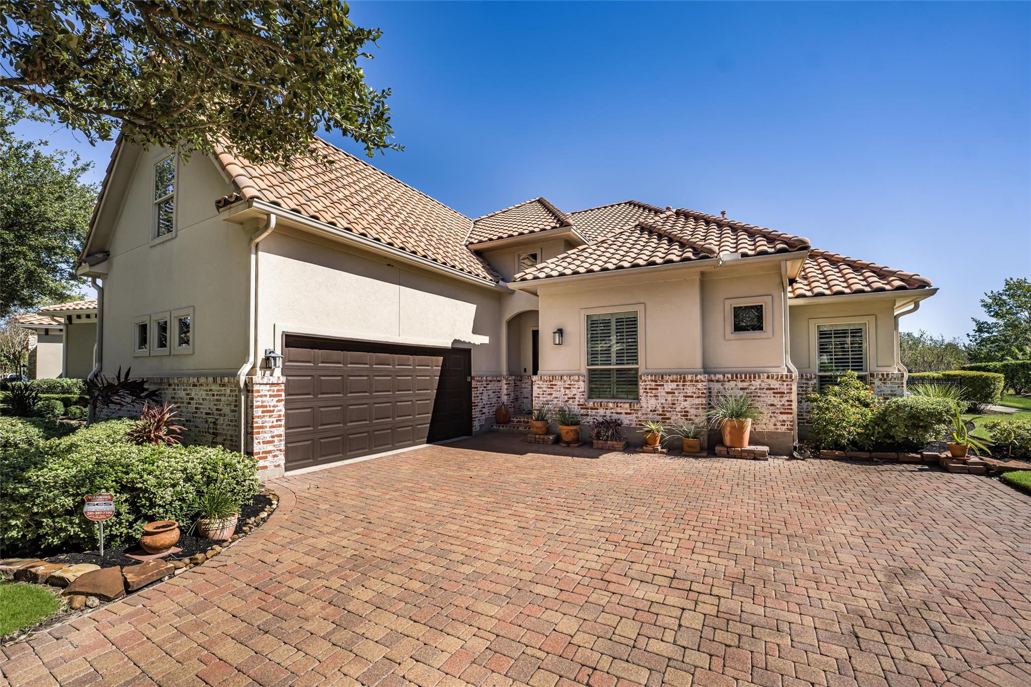 115 Lake Sterling Gate Drive