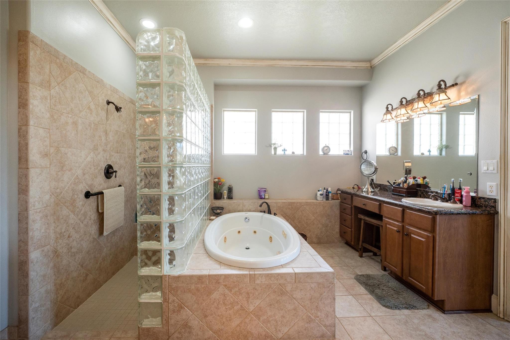 115 Lake Sterling Gate Drive