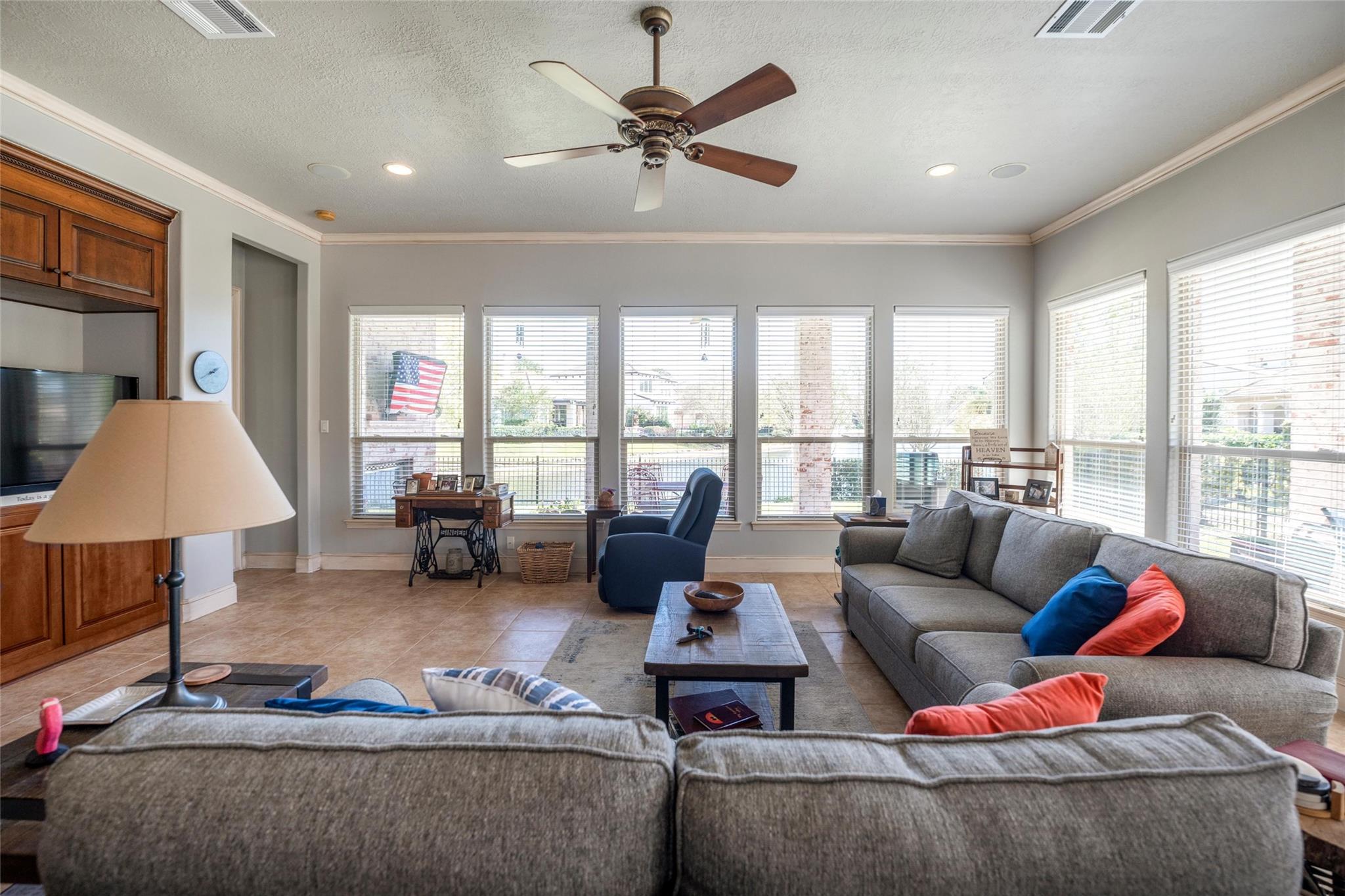 115 Lake Sterling Gate Drive