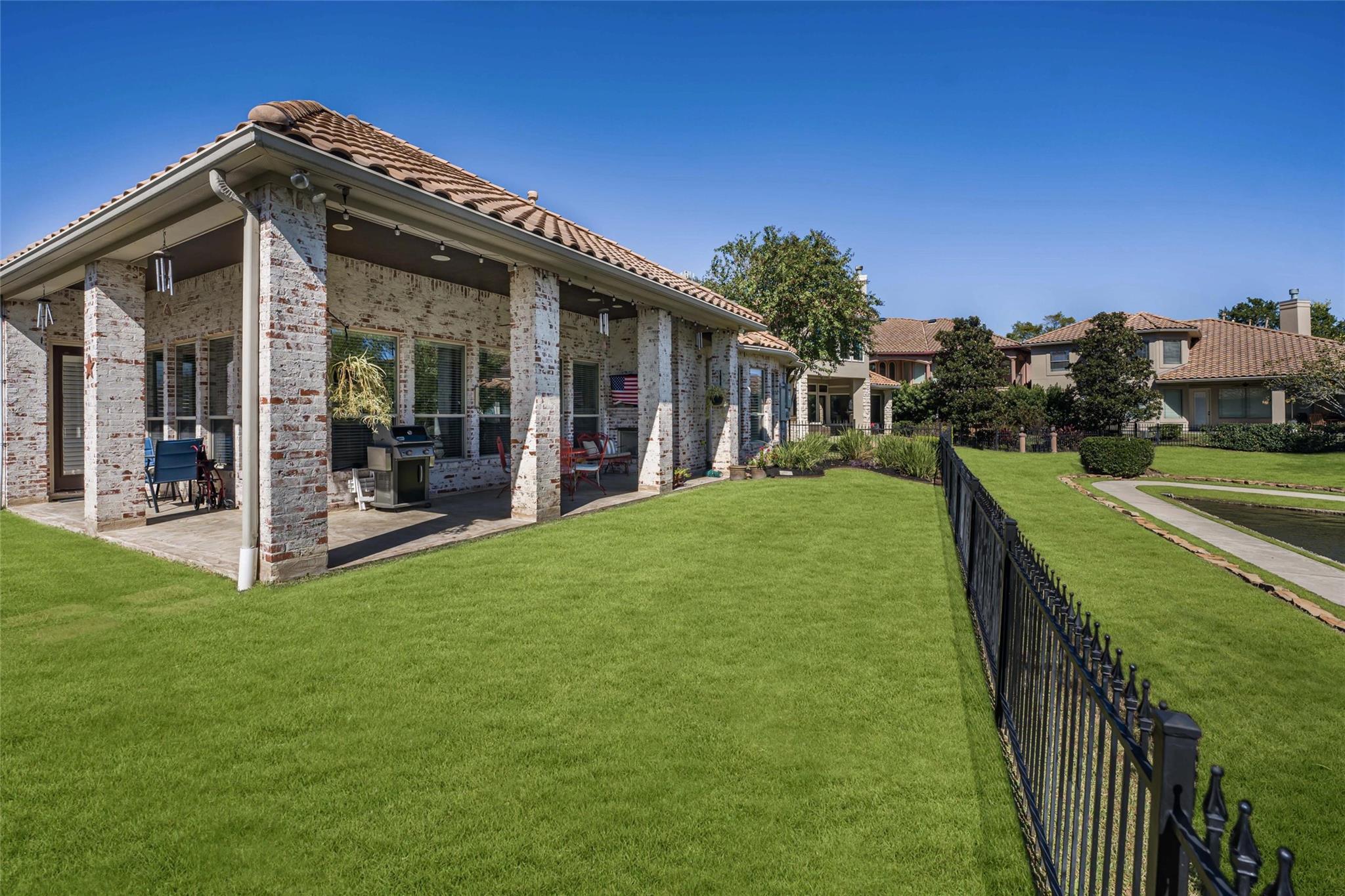 115 Lake Sterling Gate Drive