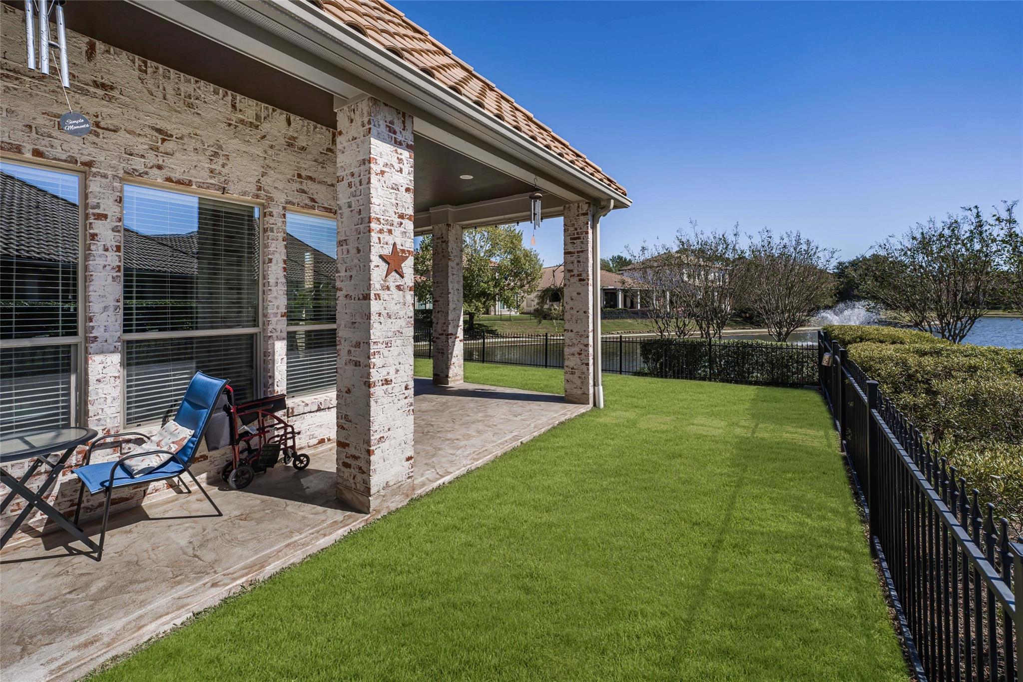 115 Lake Sterling Gate Drive