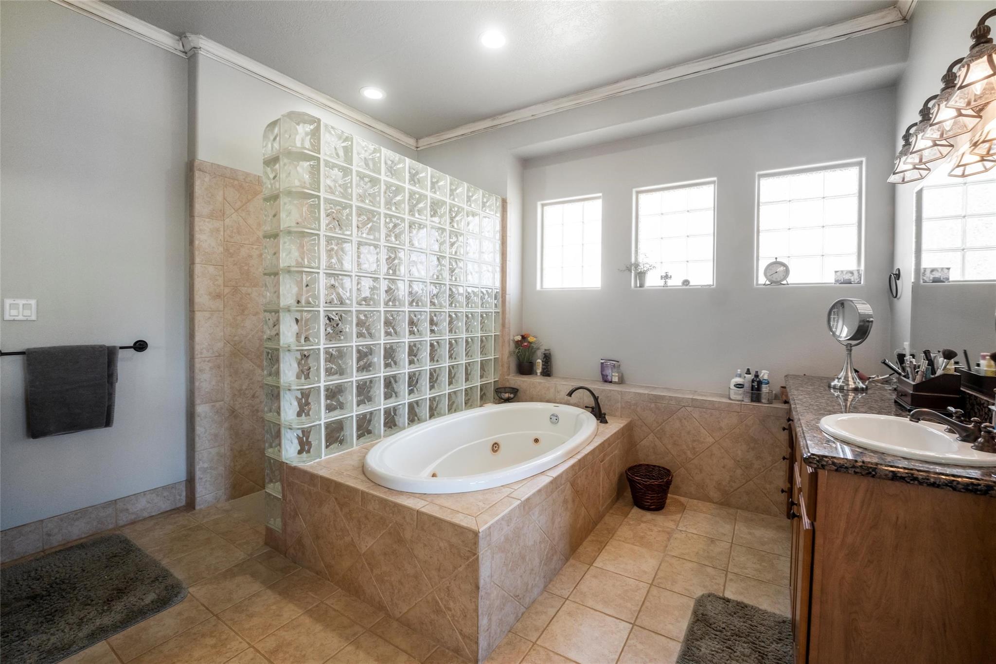 115 Lake Sterling Gate Drive