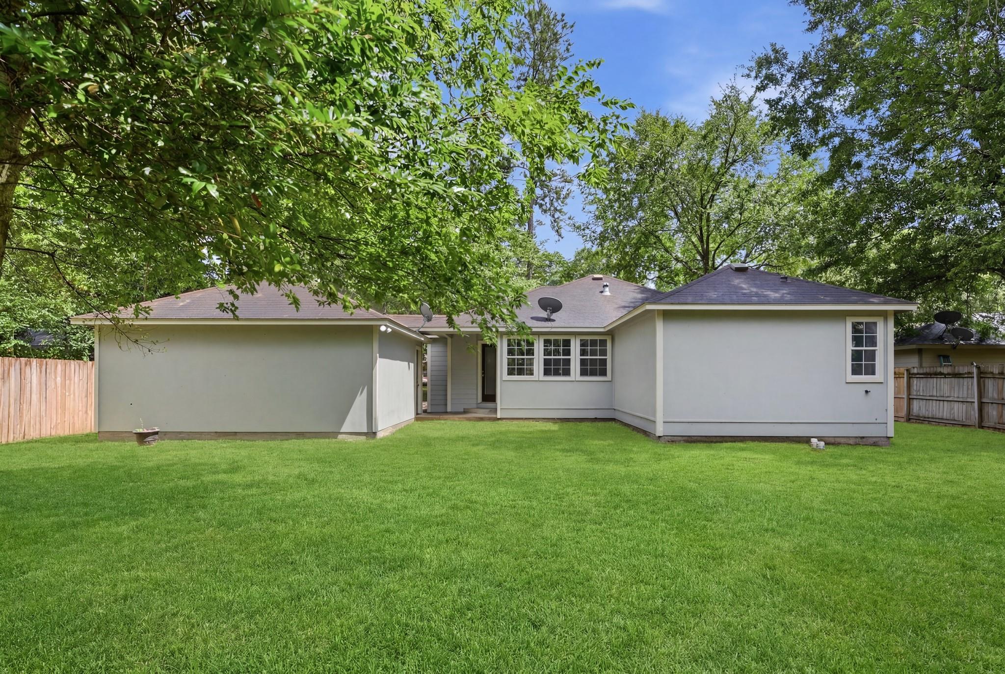 10821 Royal Pines Drive