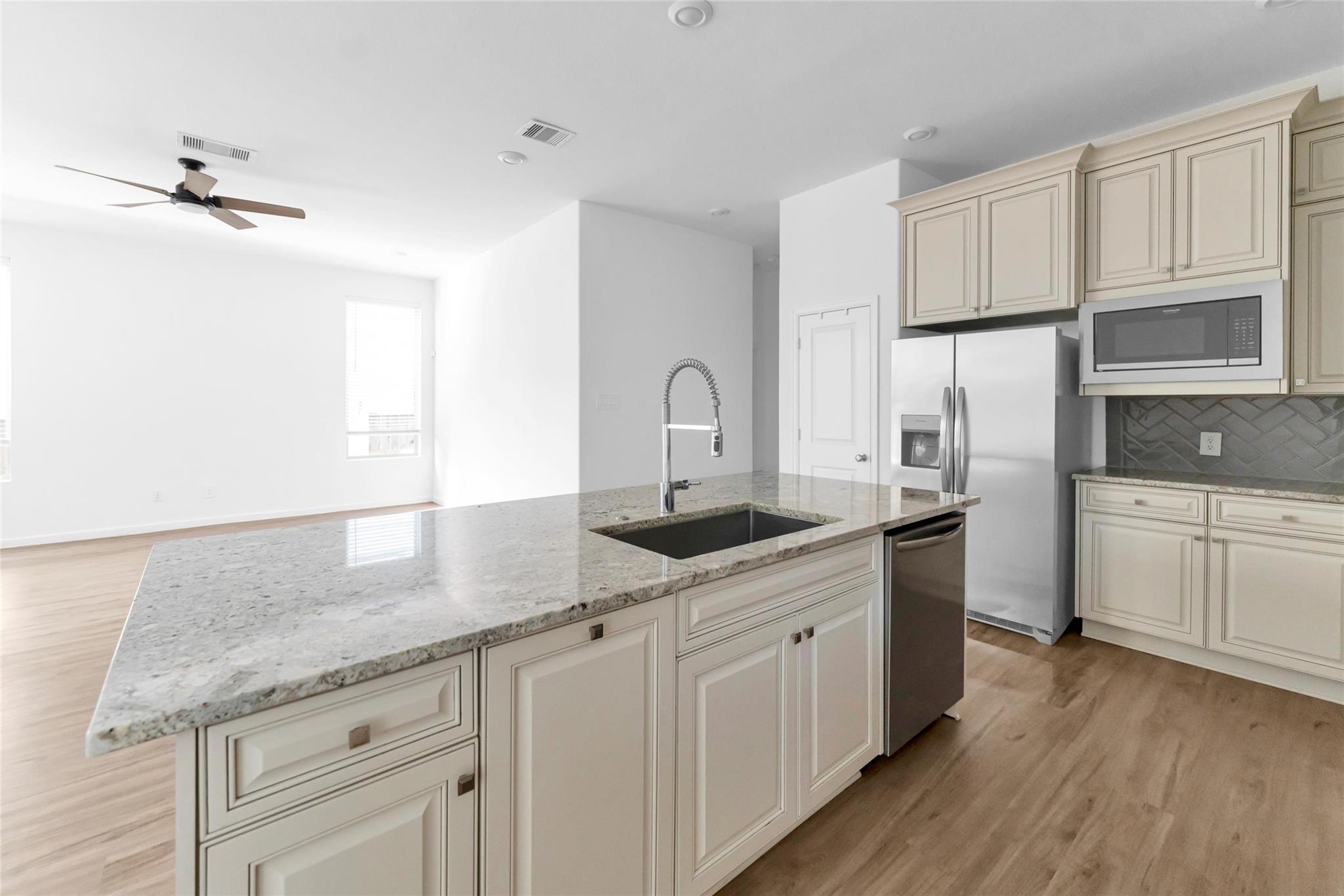 1426 Northwood Bluff Lane