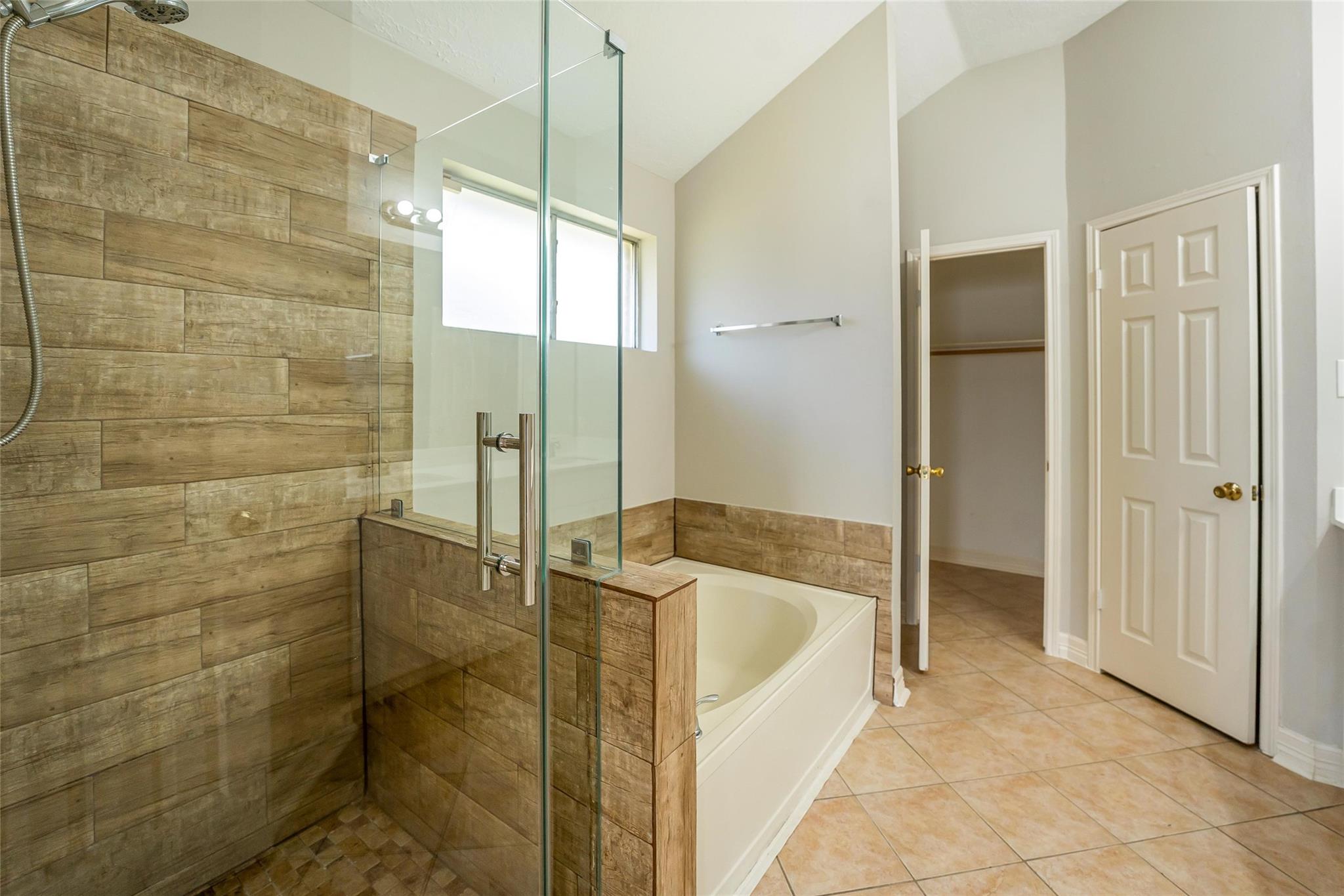 16007 Lakestone Drive