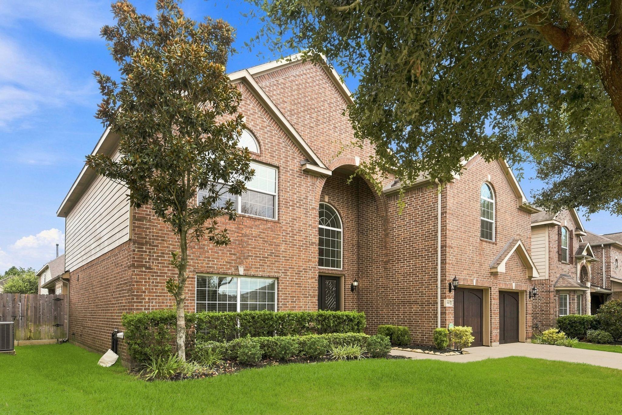 19903 Senterra Lakes Boulevard