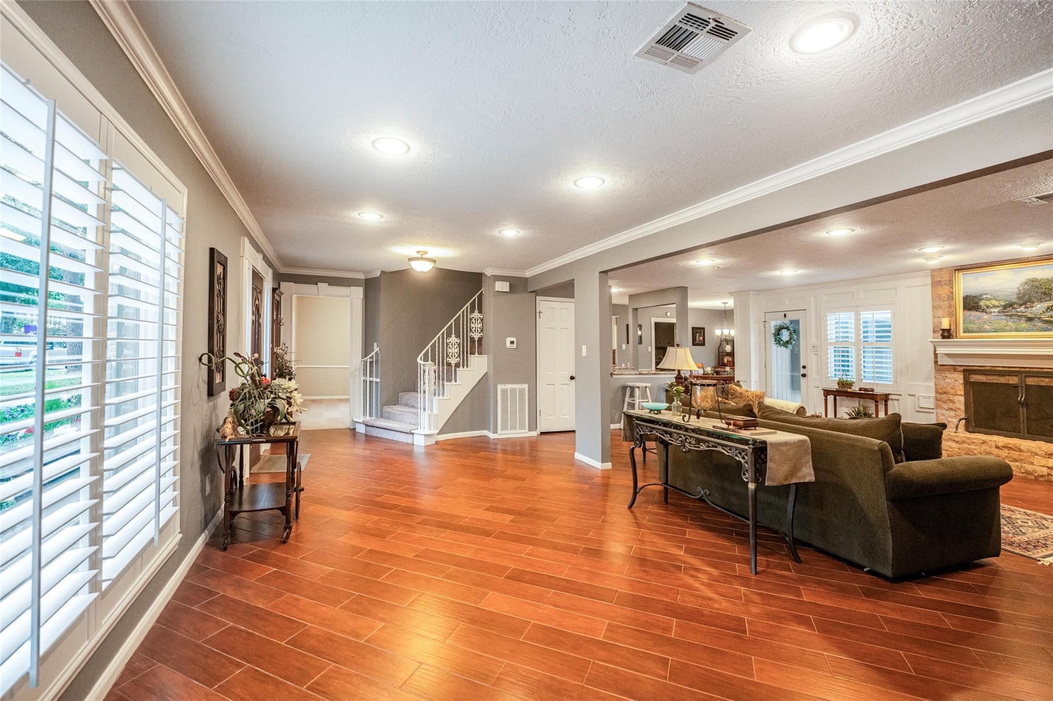 14610 Carolcrest Drive