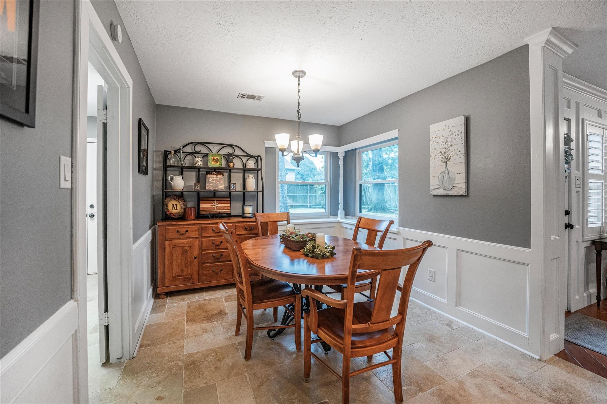 14610 Carolcrest Drive