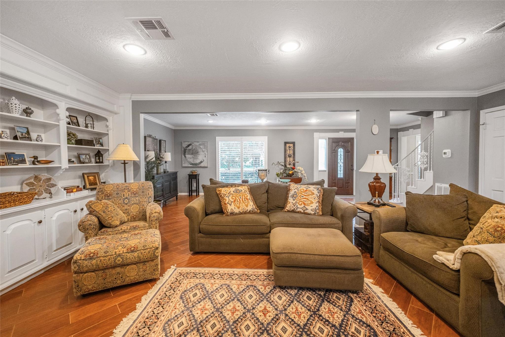 14610 Carolcrest Drive