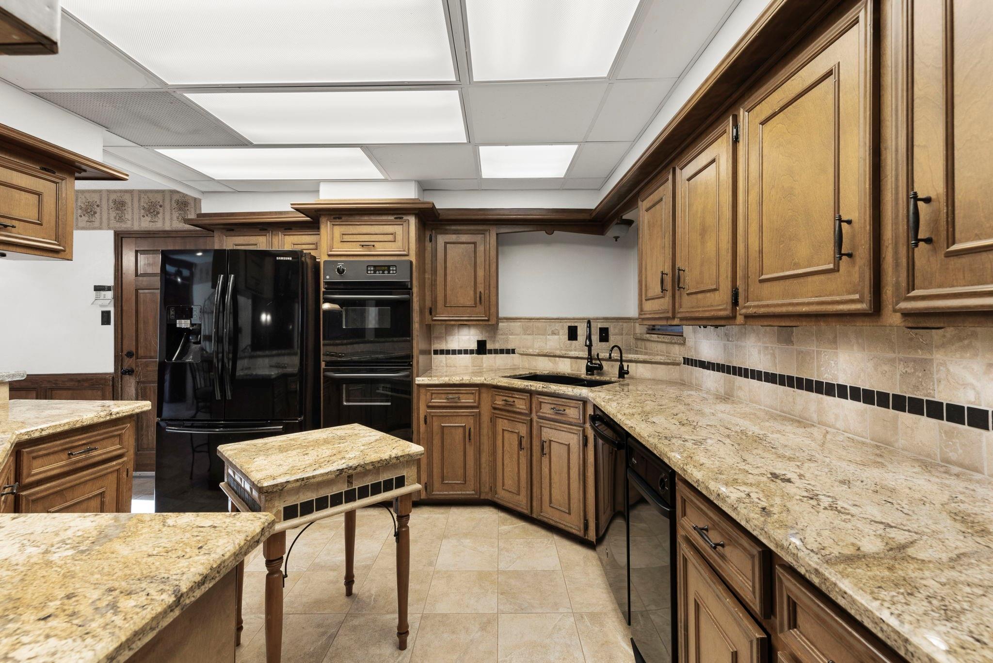 25526 Long Hill Lane