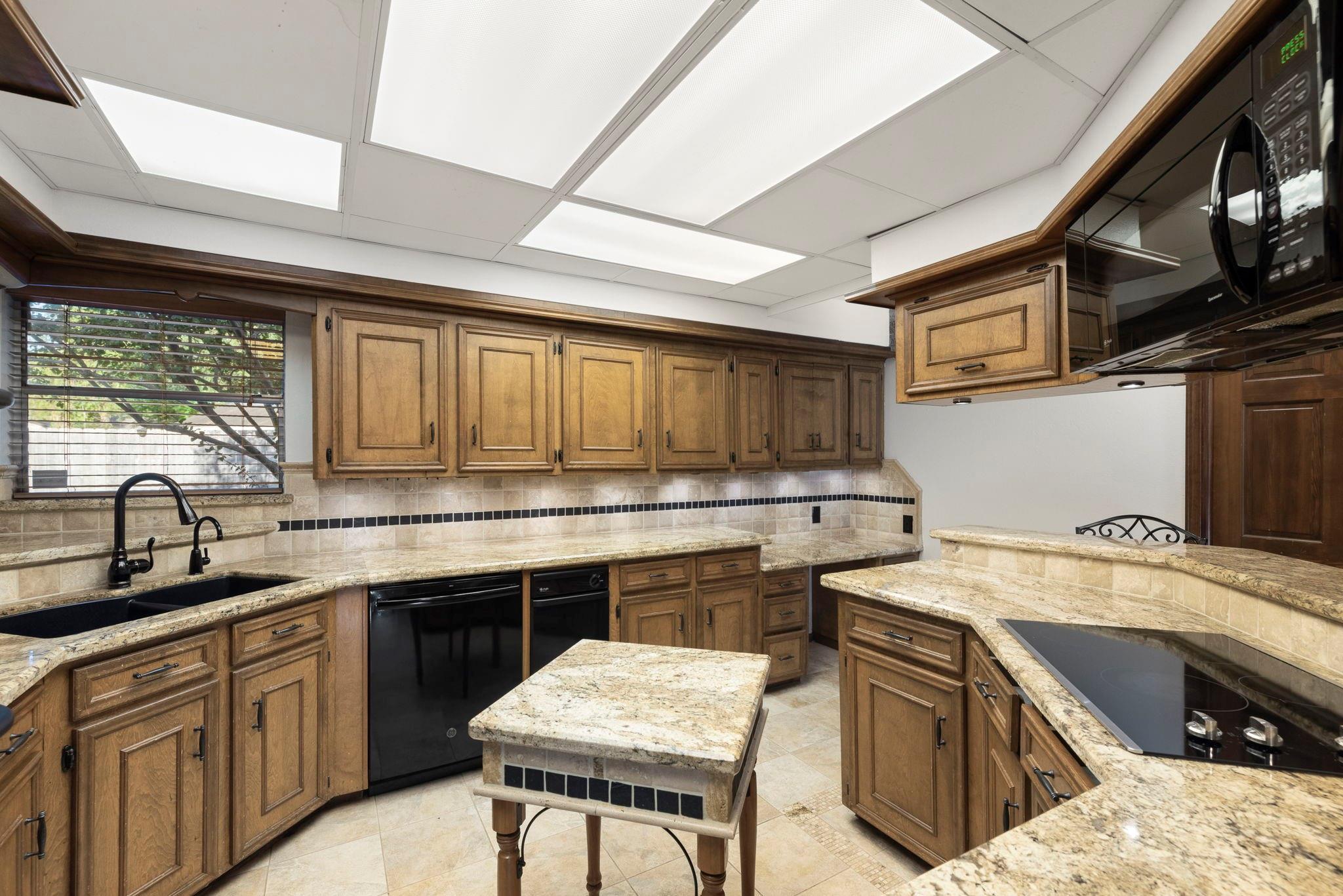 25526 Long Hill Lane