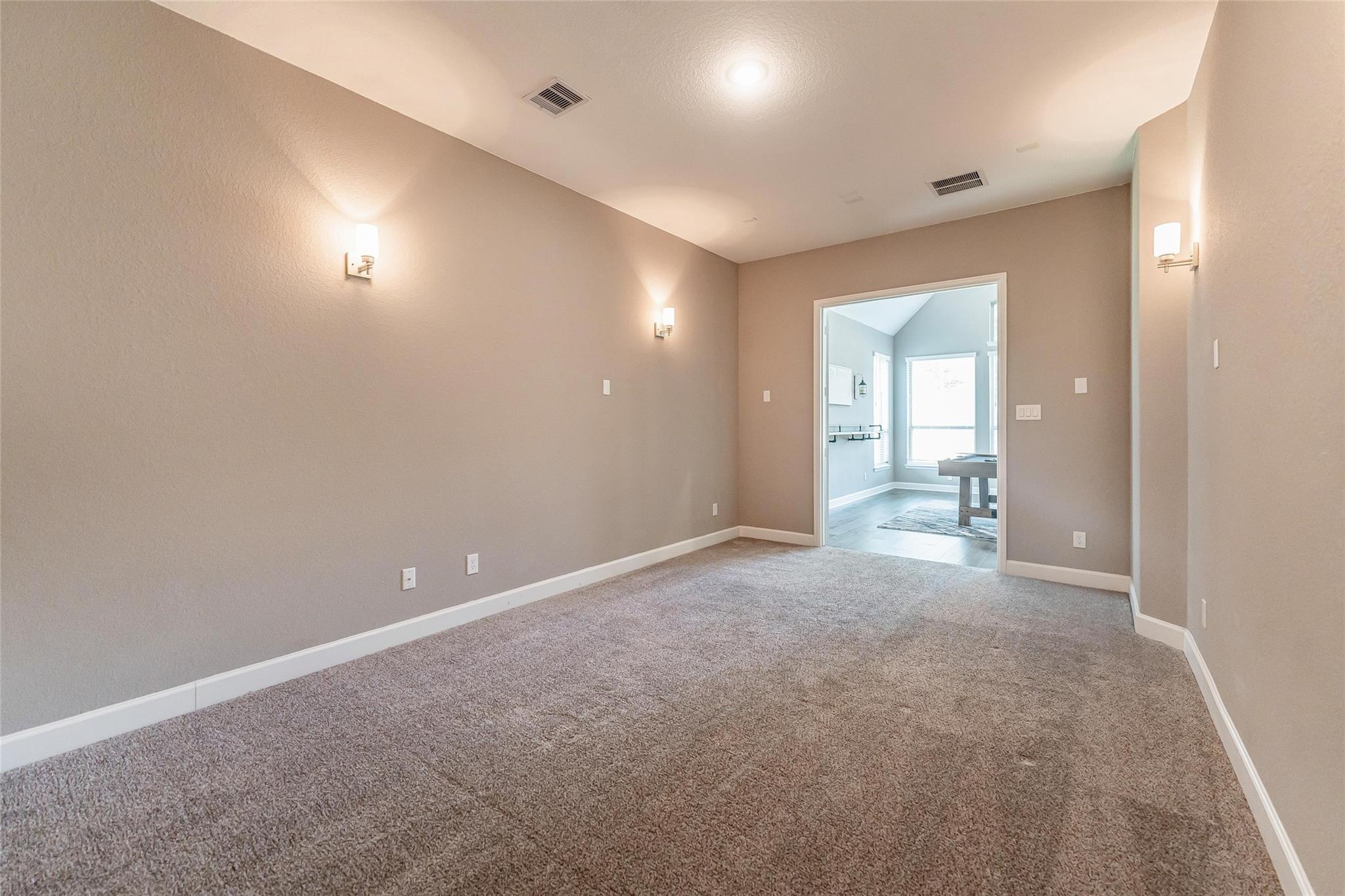 1050 Groveton Ridge Lane