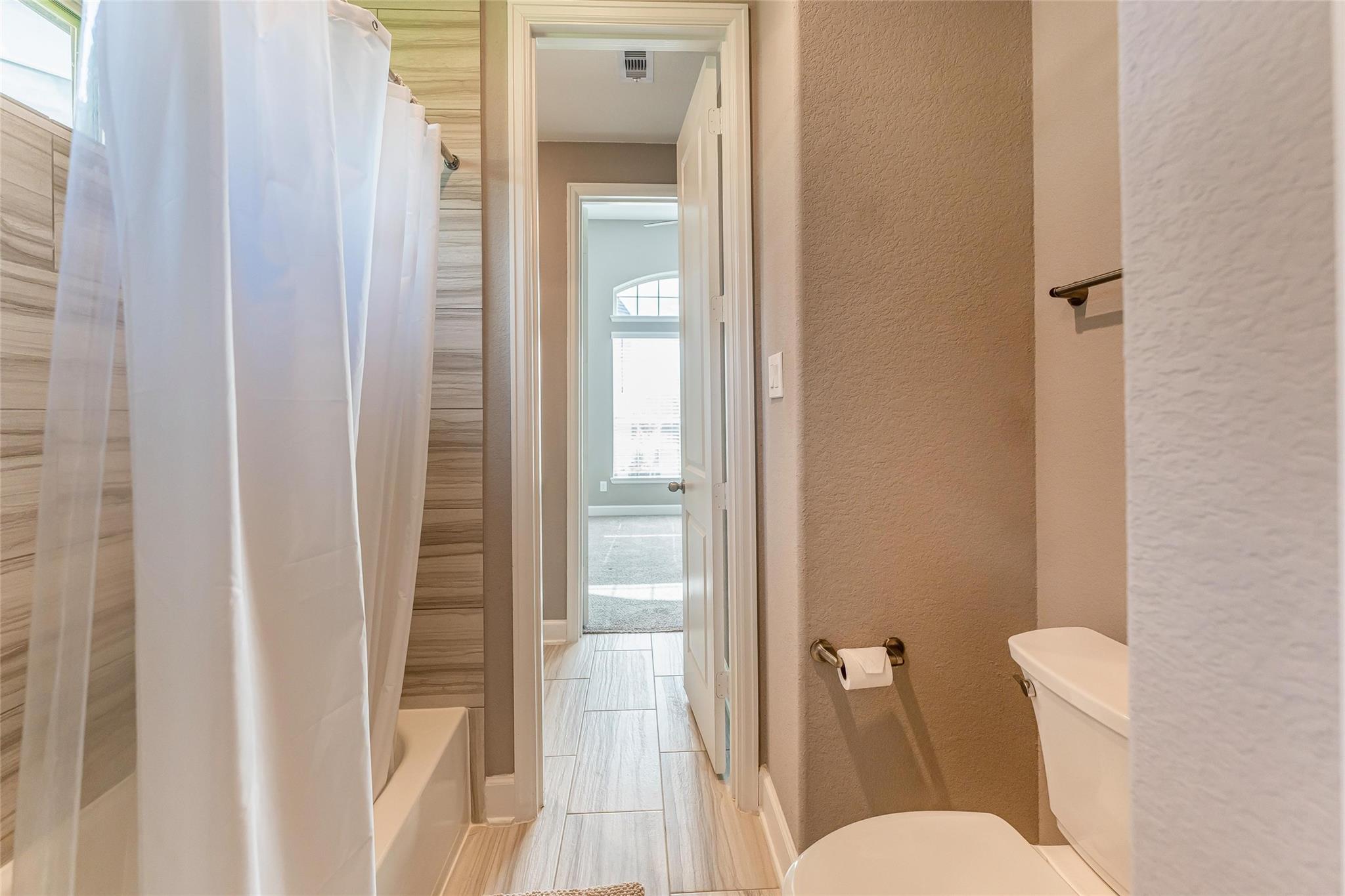 1050 Groveton Ridge Lane