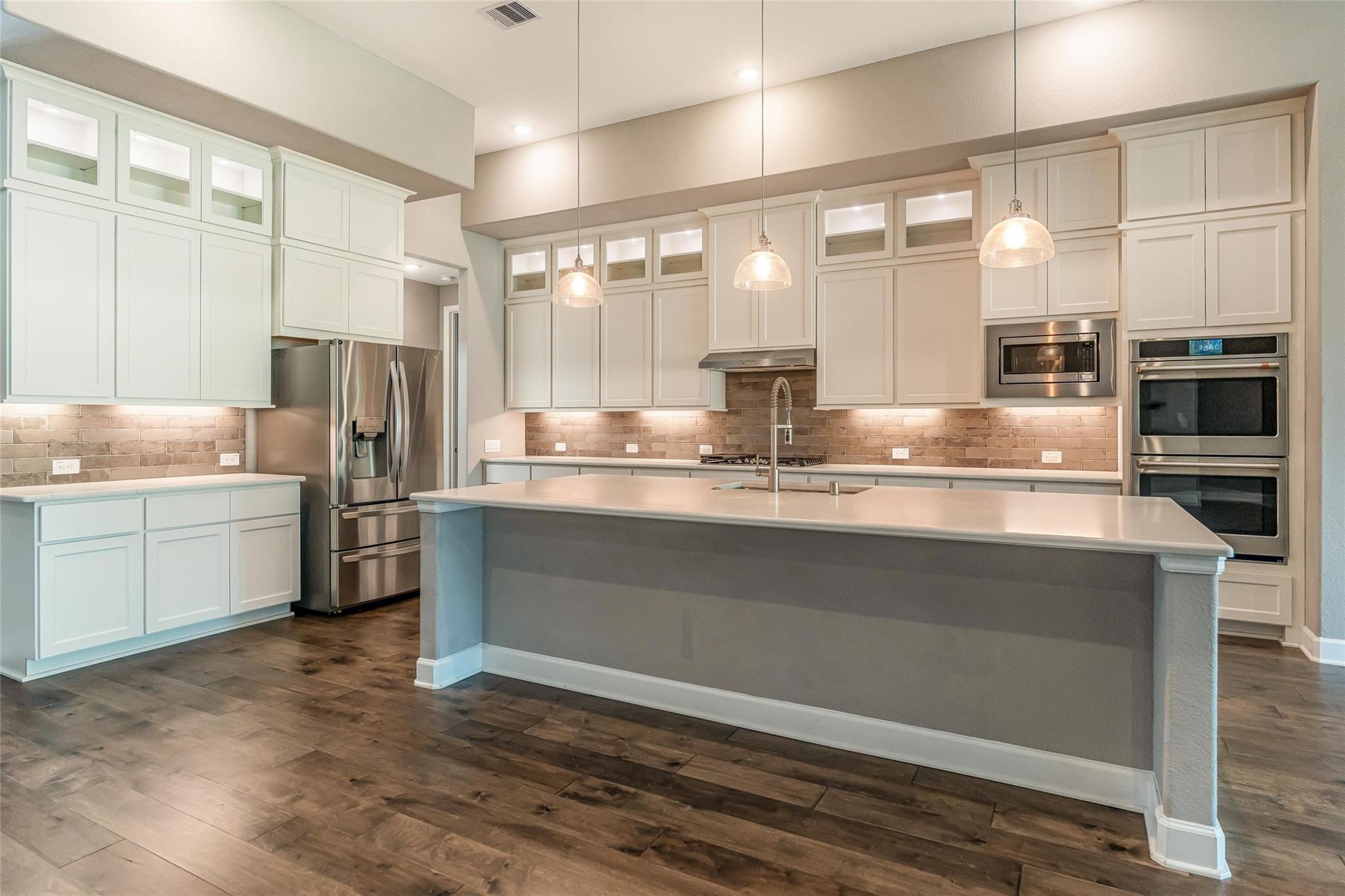 1050 Groveton Ridge Lane