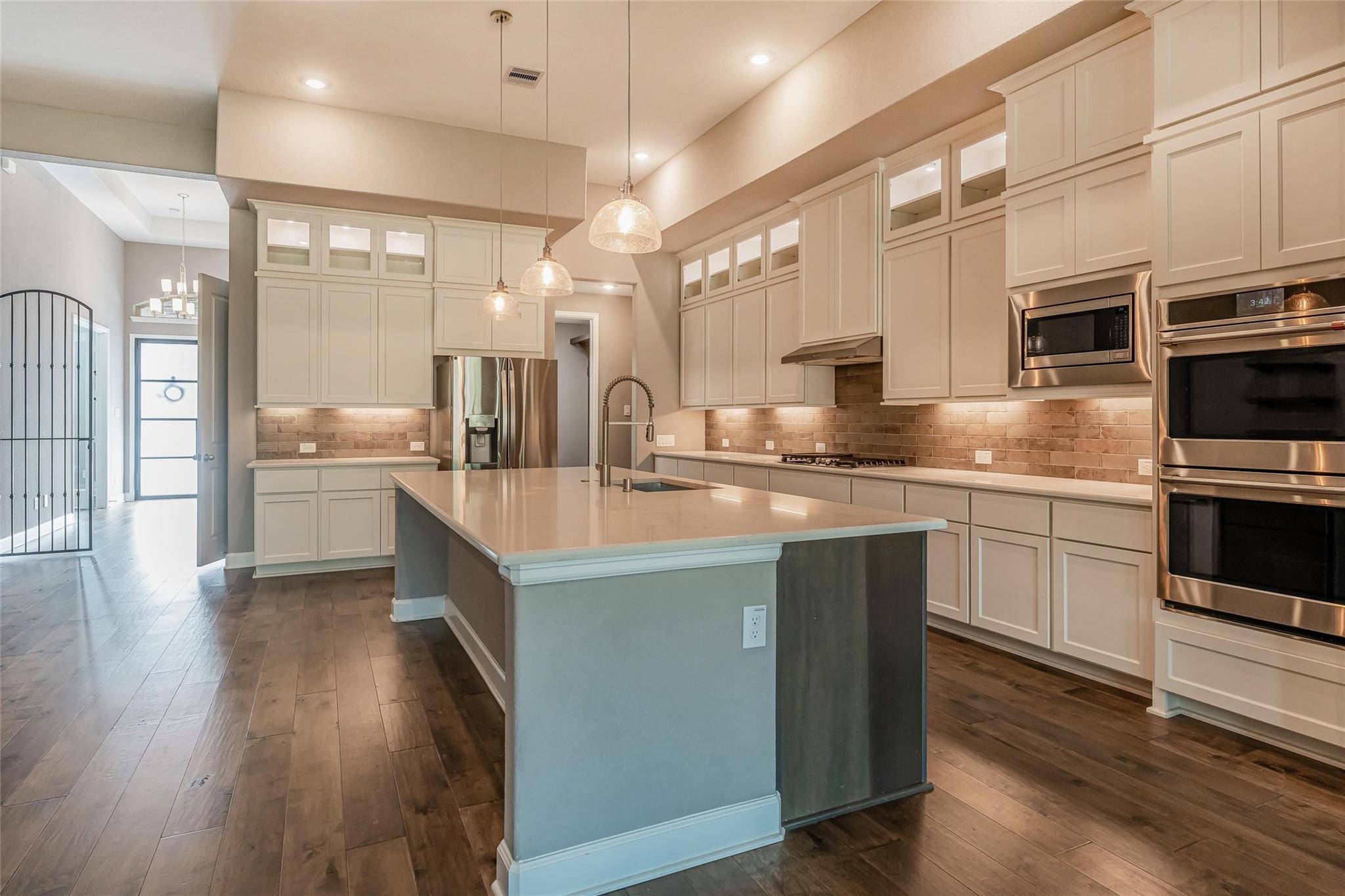 1050 Groveton Ridge Lane