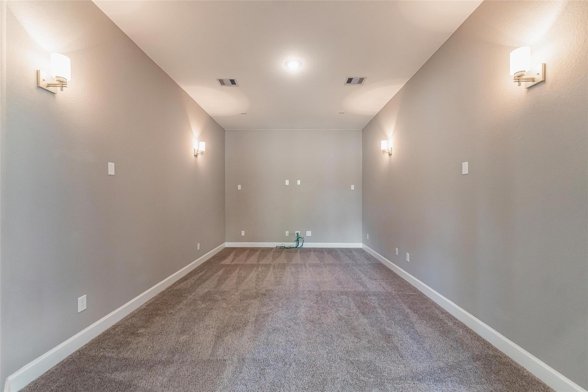 1050 Groveton Ridge Lane