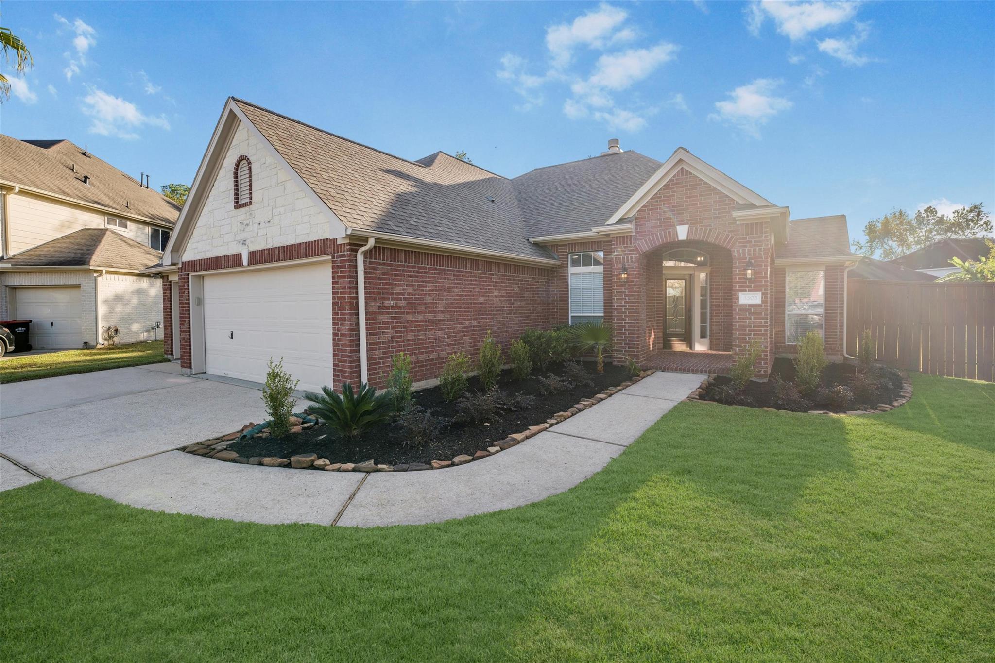 3303 Viking Landing Court