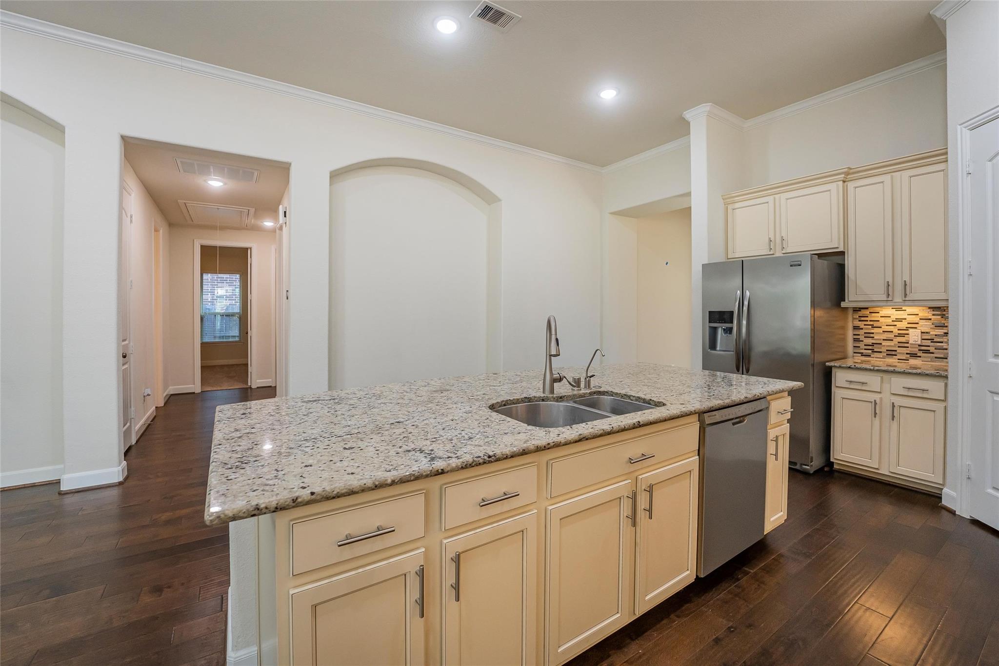 1019 Ginger Glade Lane