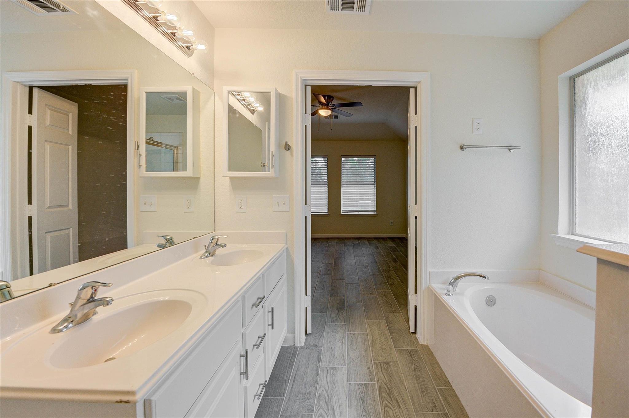 32403 Cross Spring Park Lane