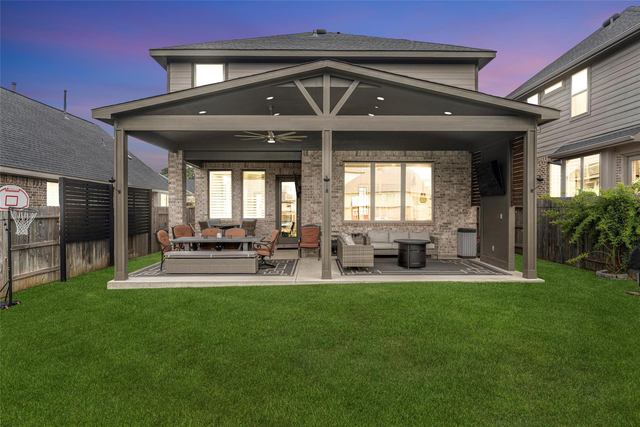 1443 Northwood Bluff Lane
