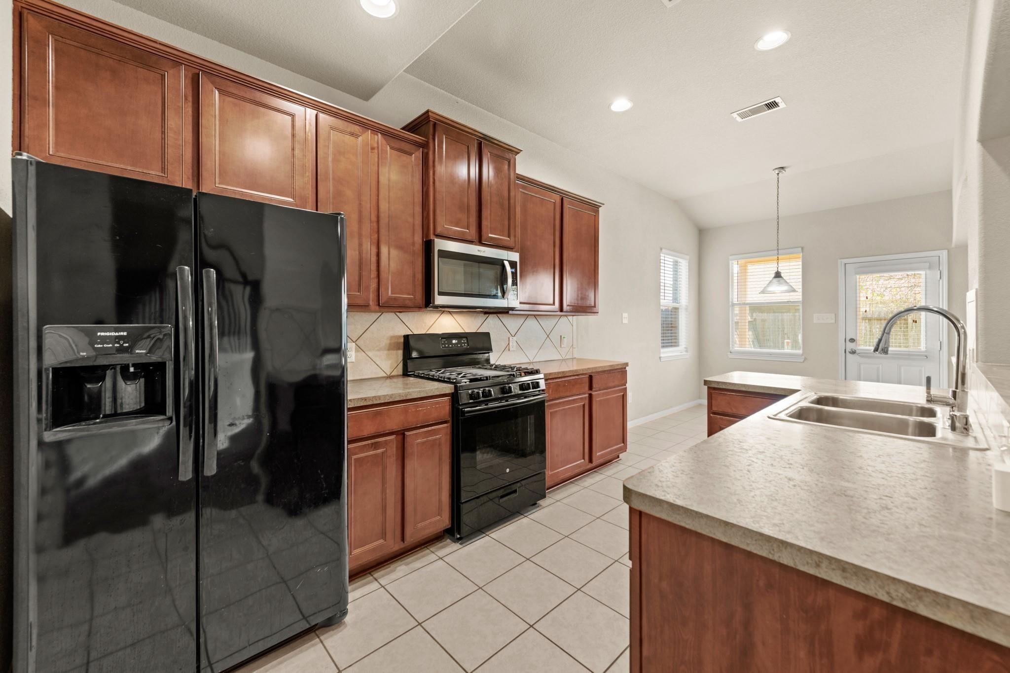 6103 Schaumburg Drive