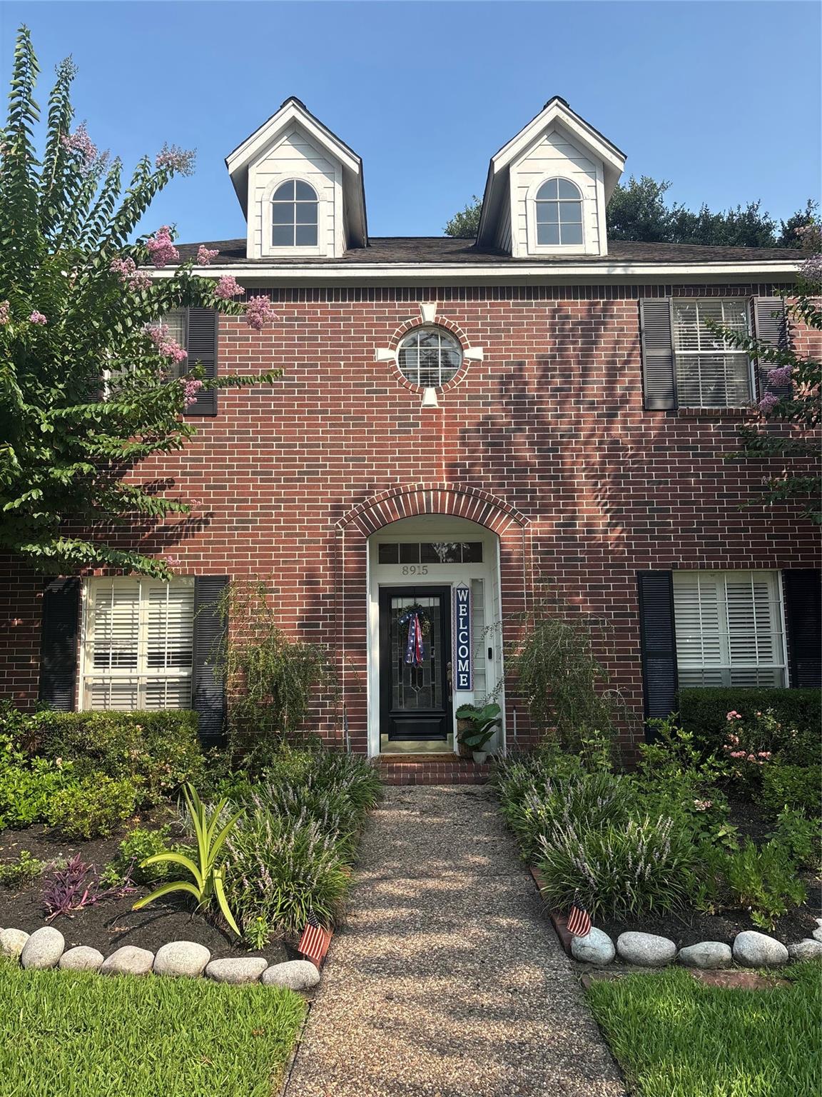 8915 Herts Road