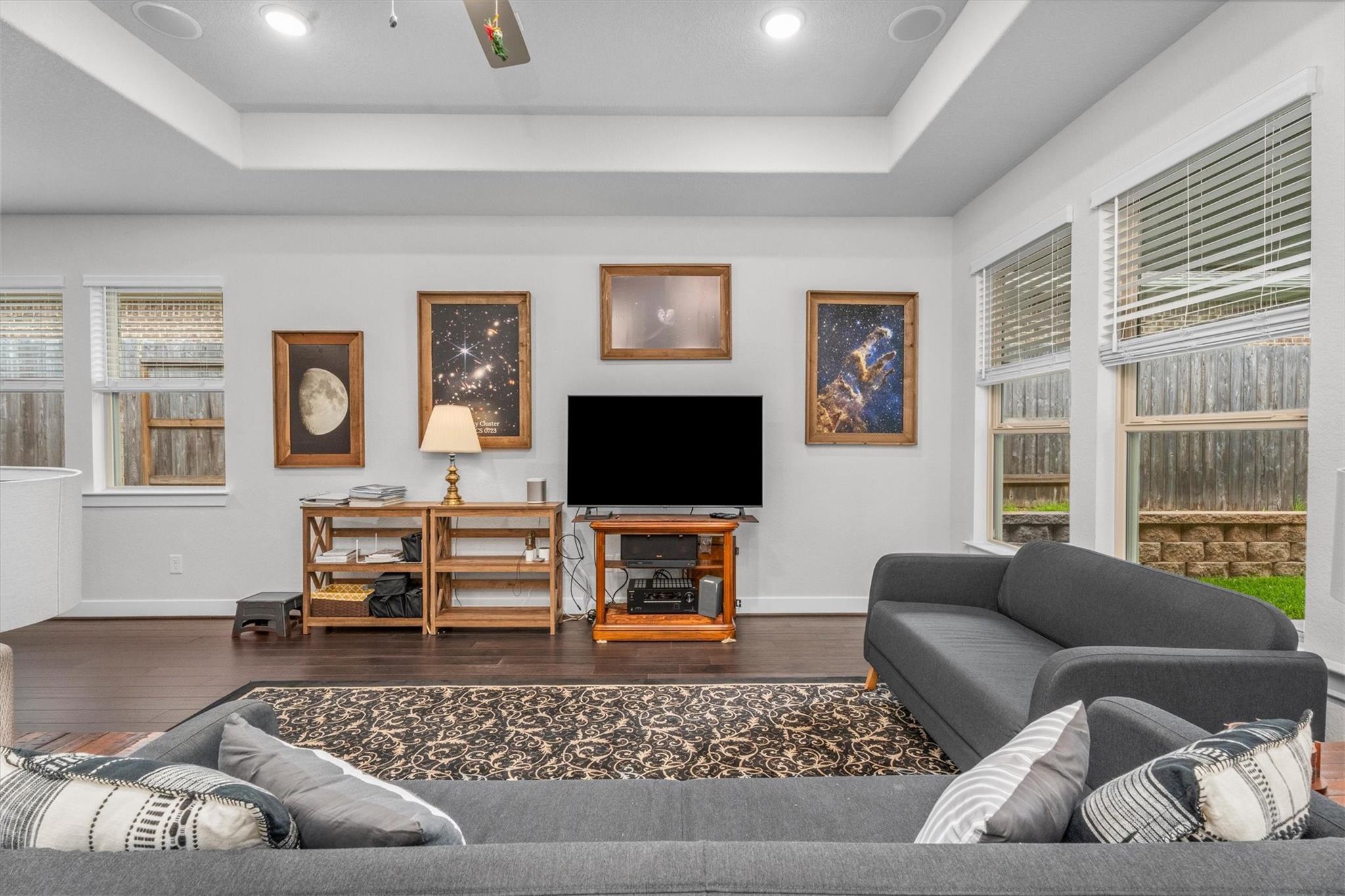 106 E Silky Sephora Court