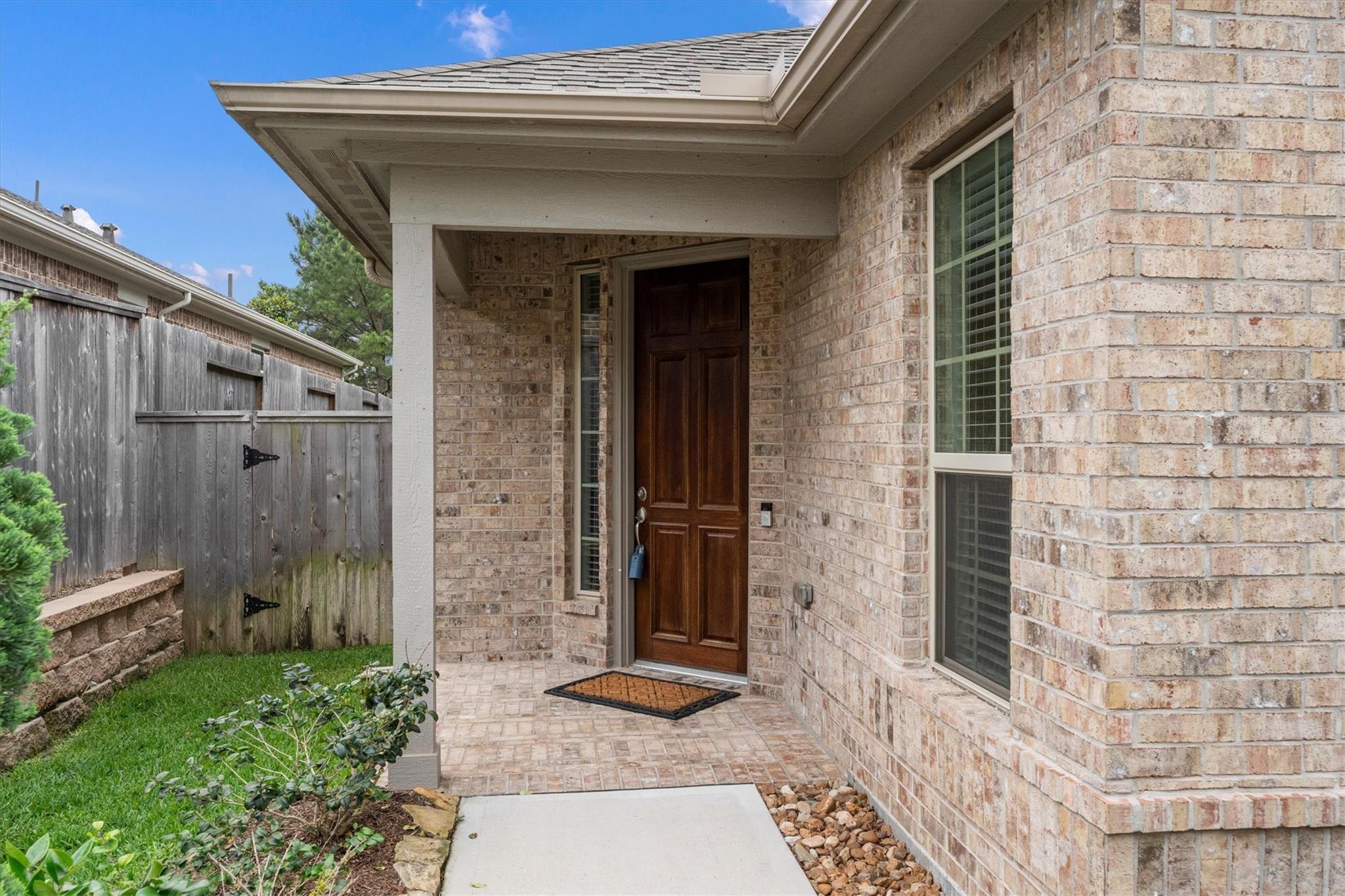 106 E Silky Sephora Court