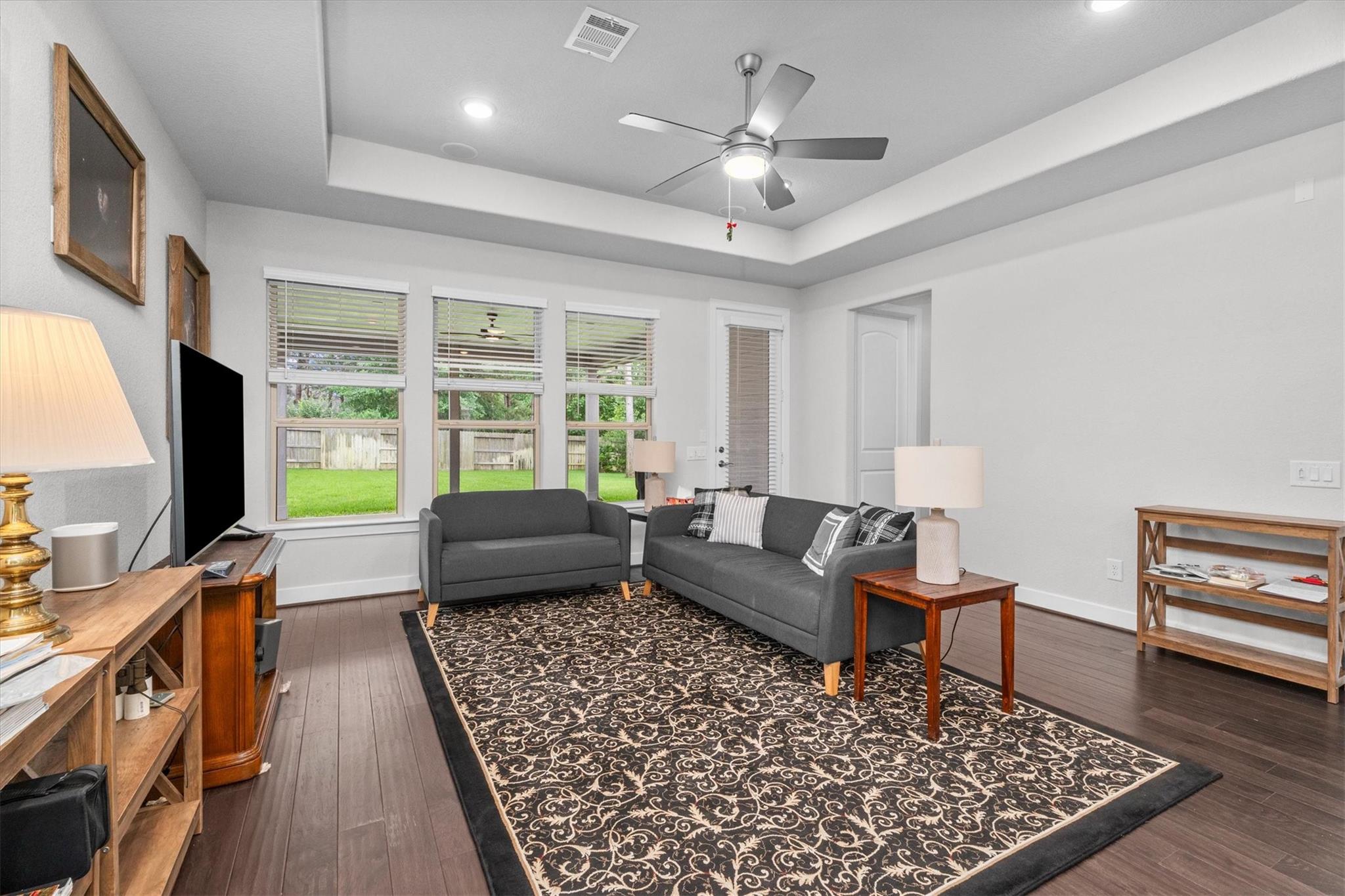 106 E Silky Sephora Court