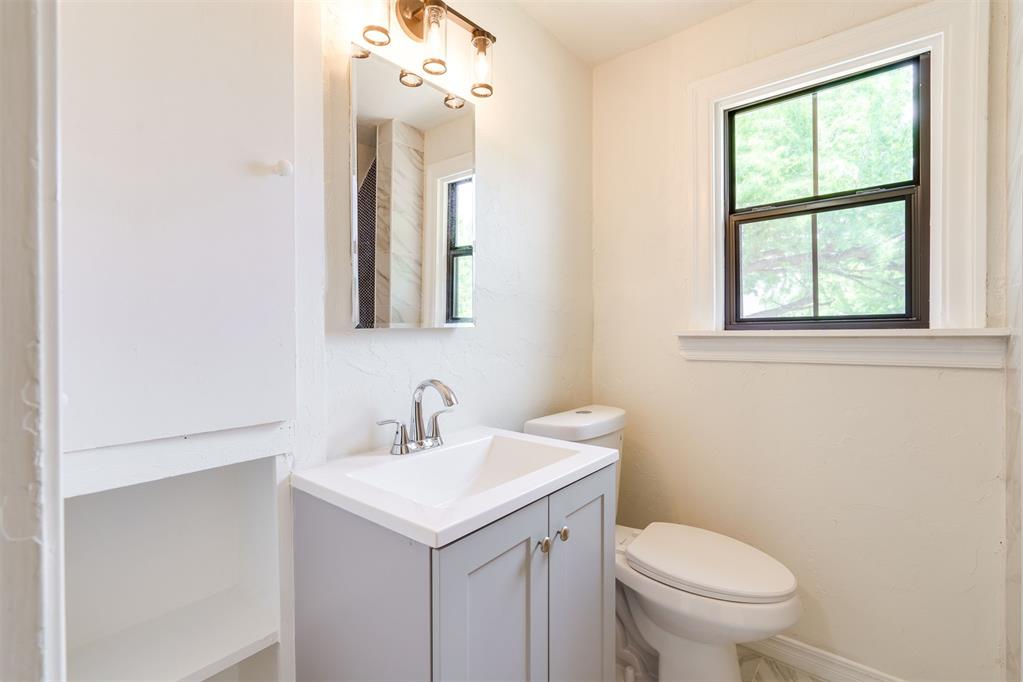 2424 NW 18th Street