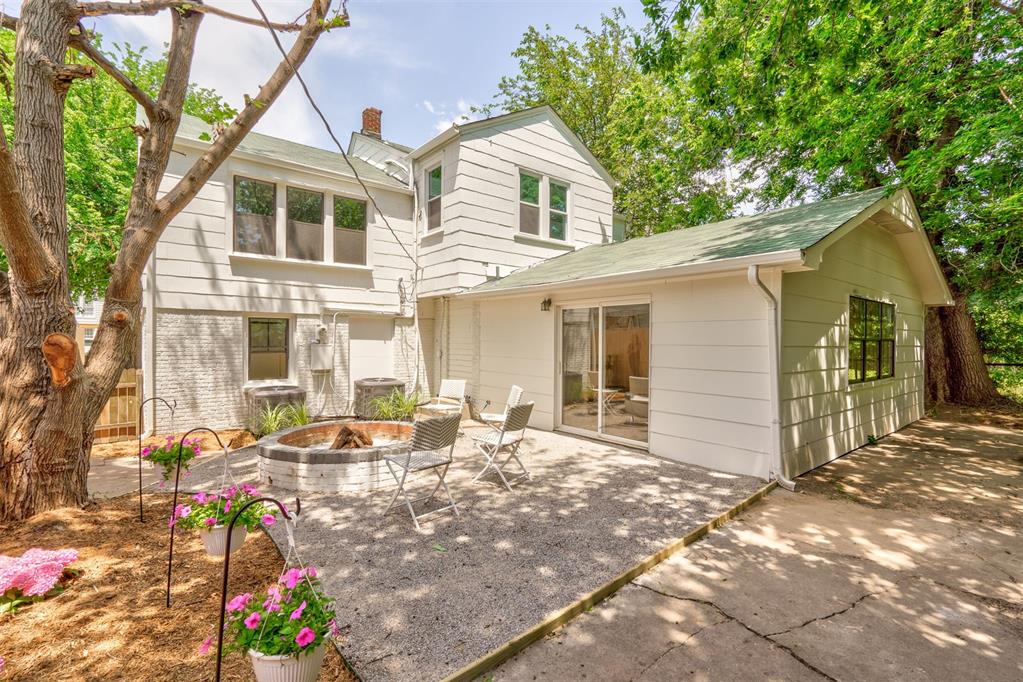 2424 NW 18th Street