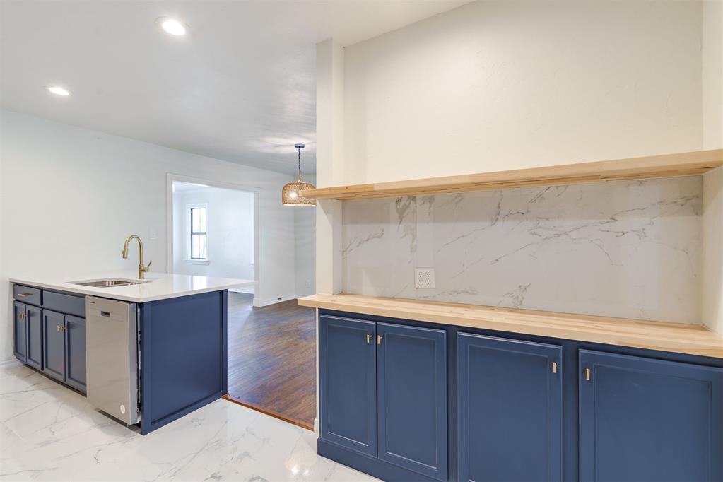 2424 NW 18th Street
