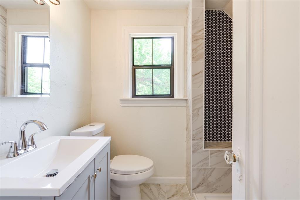 2424 NW 18th Street