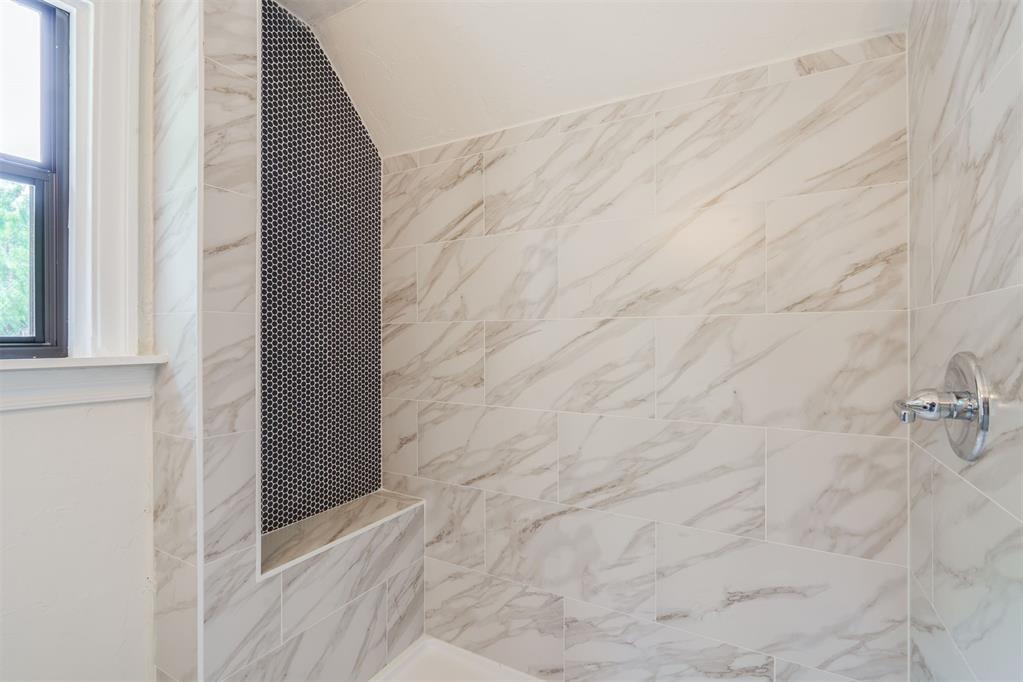 2424 NW 18th Street