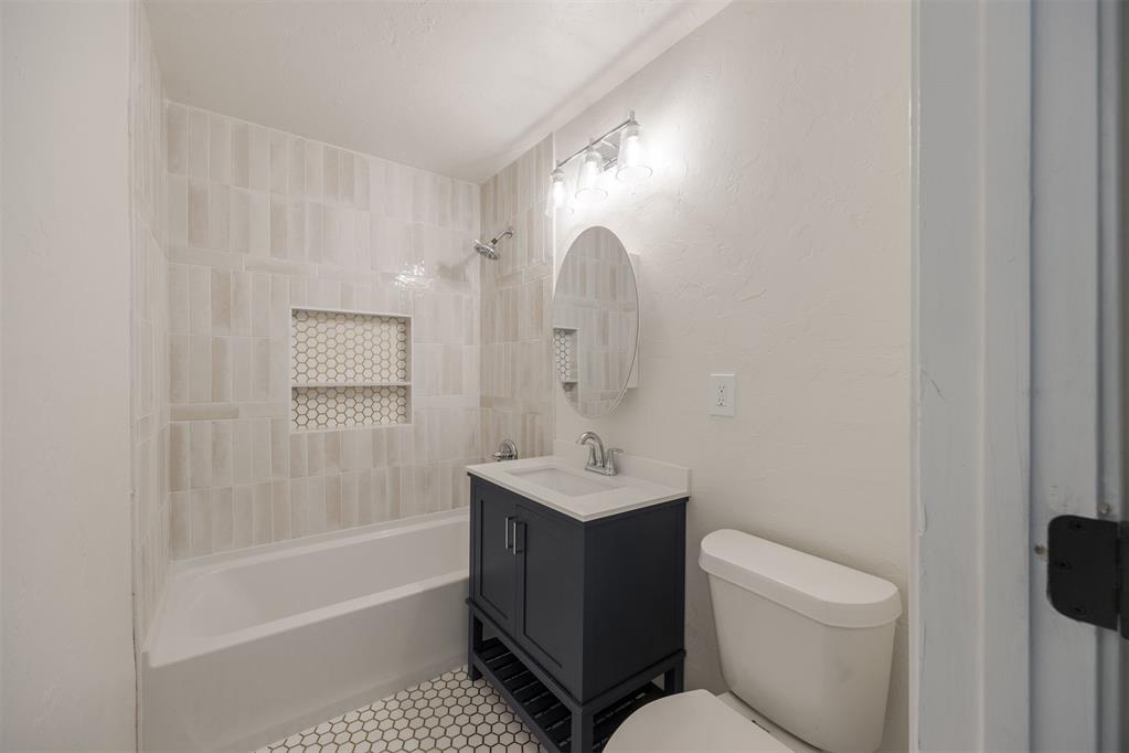 3301 NW 29th Street