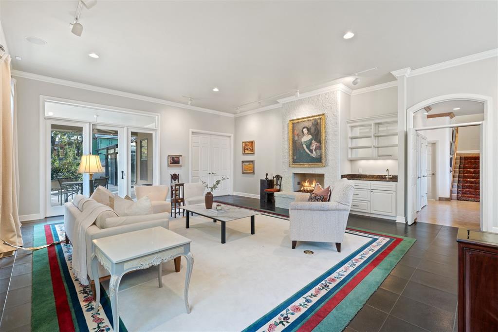 1300 Glenbrook Terrace