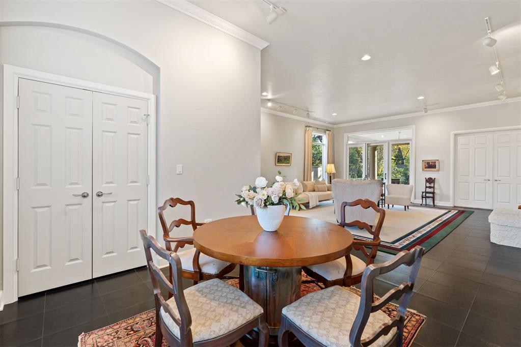 1300 Glenbrook Terrace