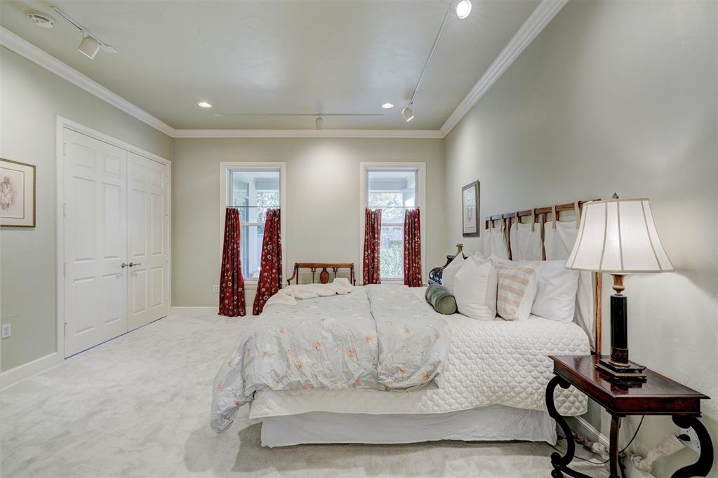 1300 Glenbrook Terrace