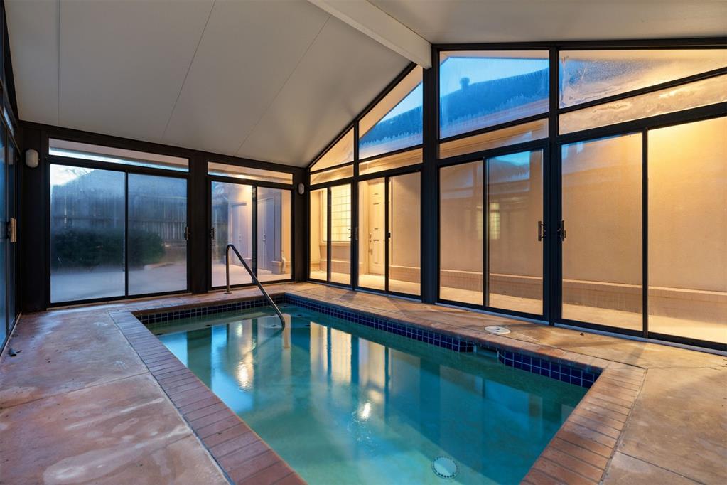 1300 Glenbrook Terrace