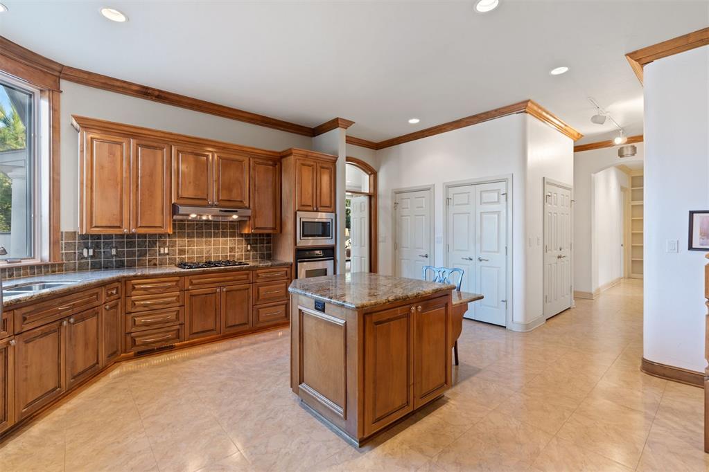 1300 Glenbrook Terrace